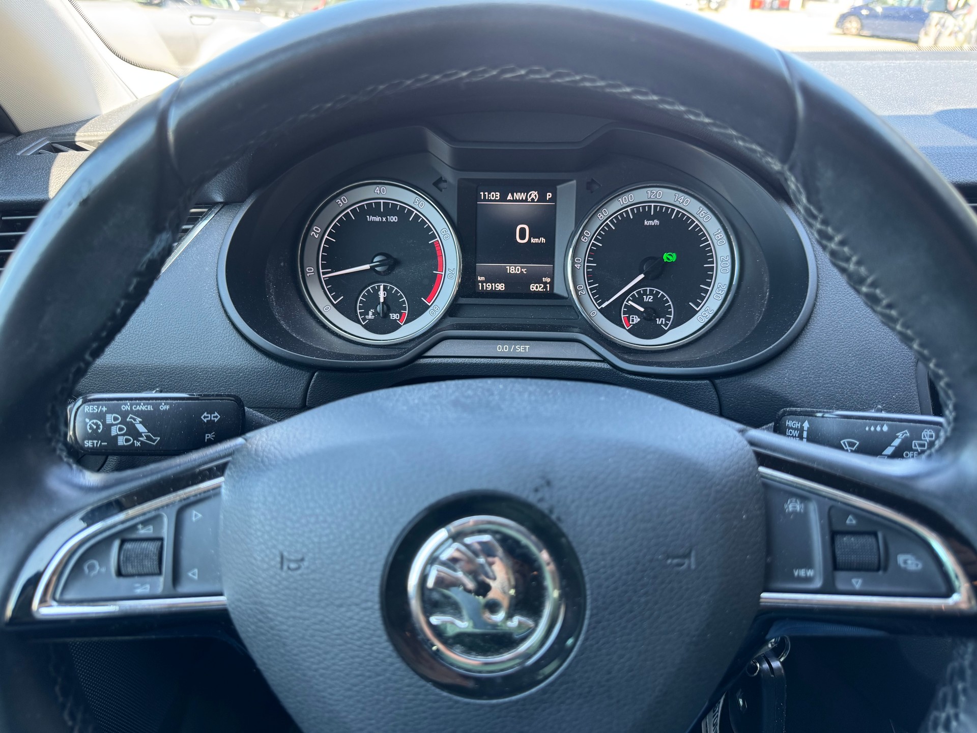 SKODA Octavia Combi 2.0 TSI Clever 4x4 DSG-image-6