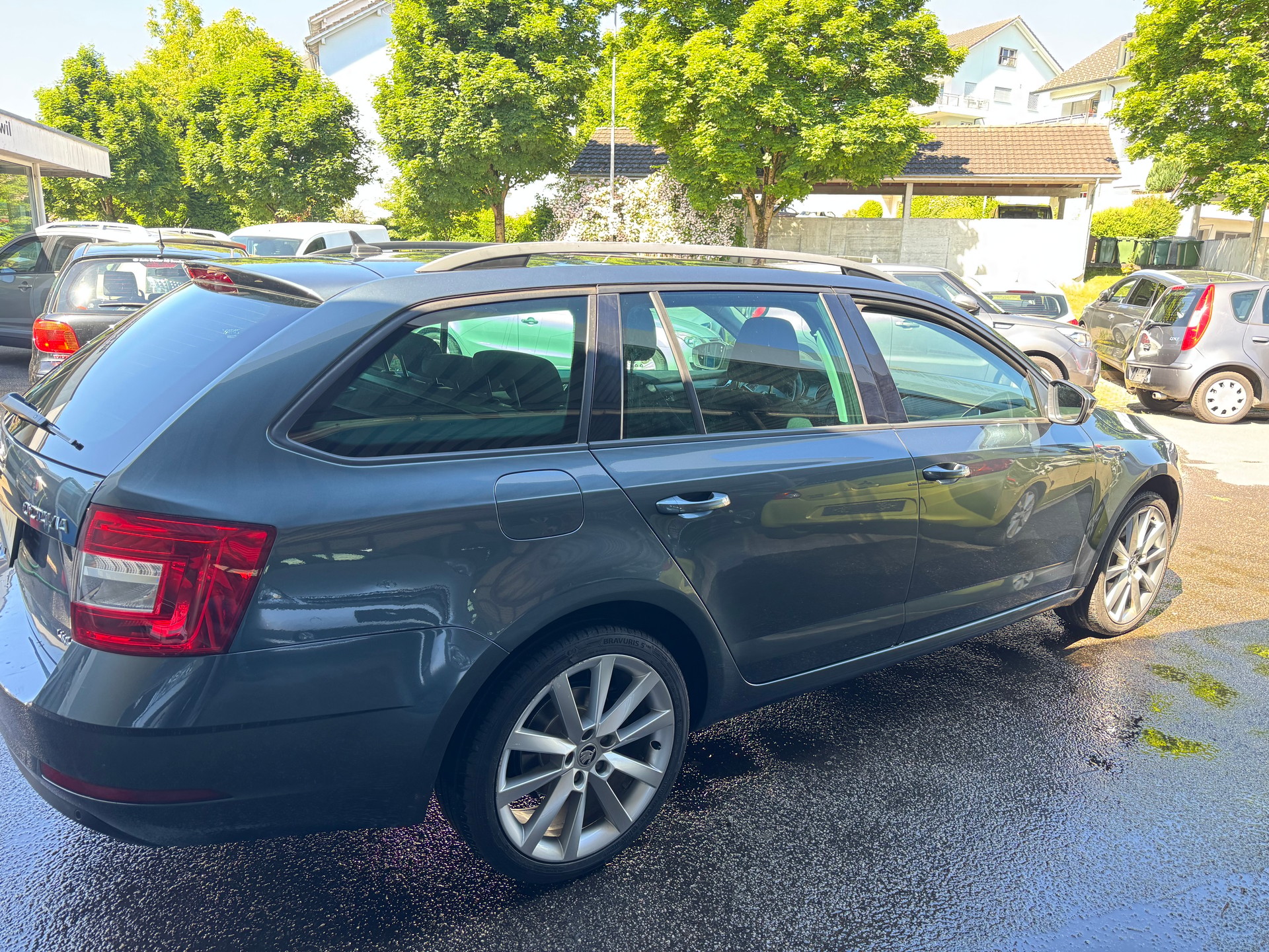 SKODA Octavia Combi 2.0 TSI Clever 4x4 DSG-image-5