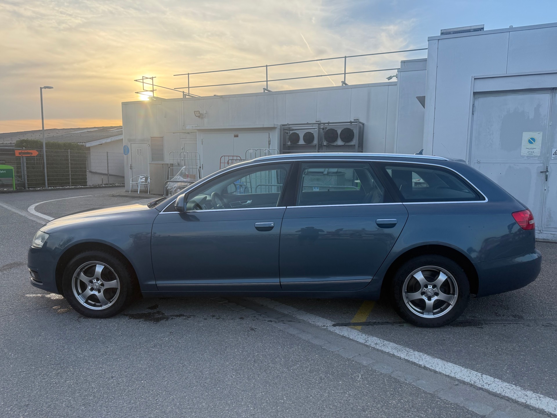 AUDI A6 Avant 2.8 V6 FSI multitronic-image-2
