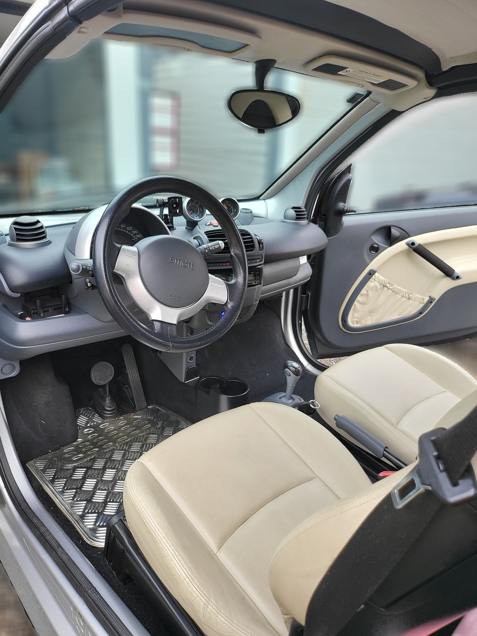 SMART Fortwo Grandstyle Cabrio-image-3