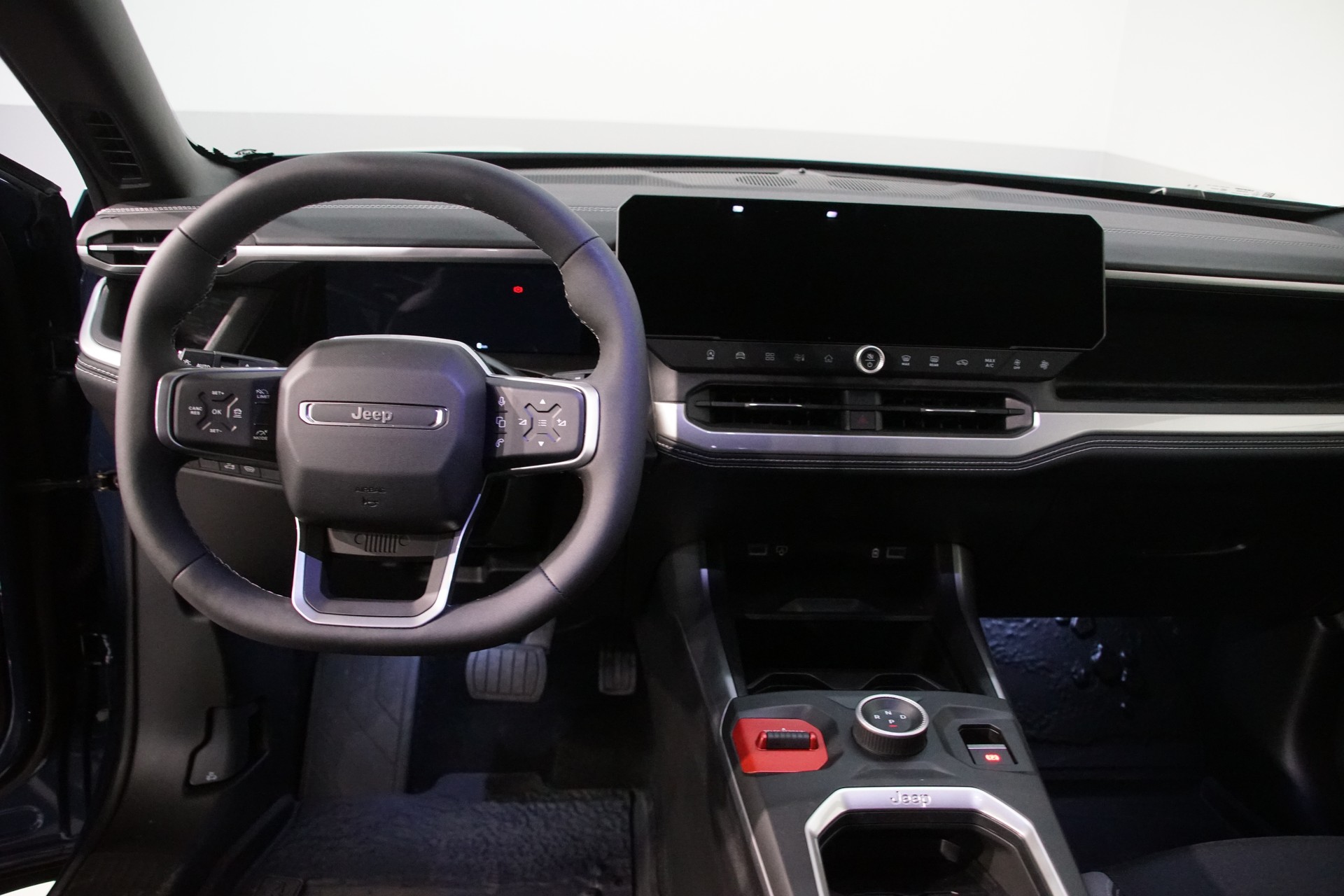 JEEP Compass 1.2 T e-Hybrid First Edition-image-13