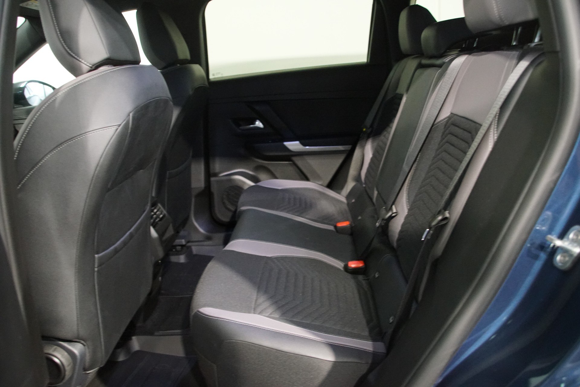 JEEP Compass 1.2 T e-Hybrid First Edition-image-14