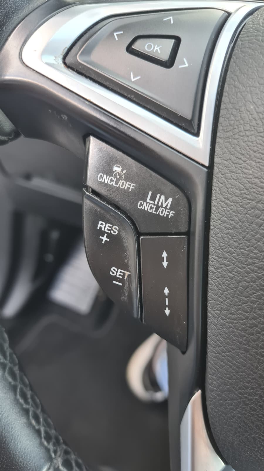FORD S-Max 2.0 TDCi Titanium Automatic ** Gr-Navi ** RF-Kamera 360° ** Sitzheizung ** Anh-Kupplung ** Frisch Ab MFK & Service **-image-10