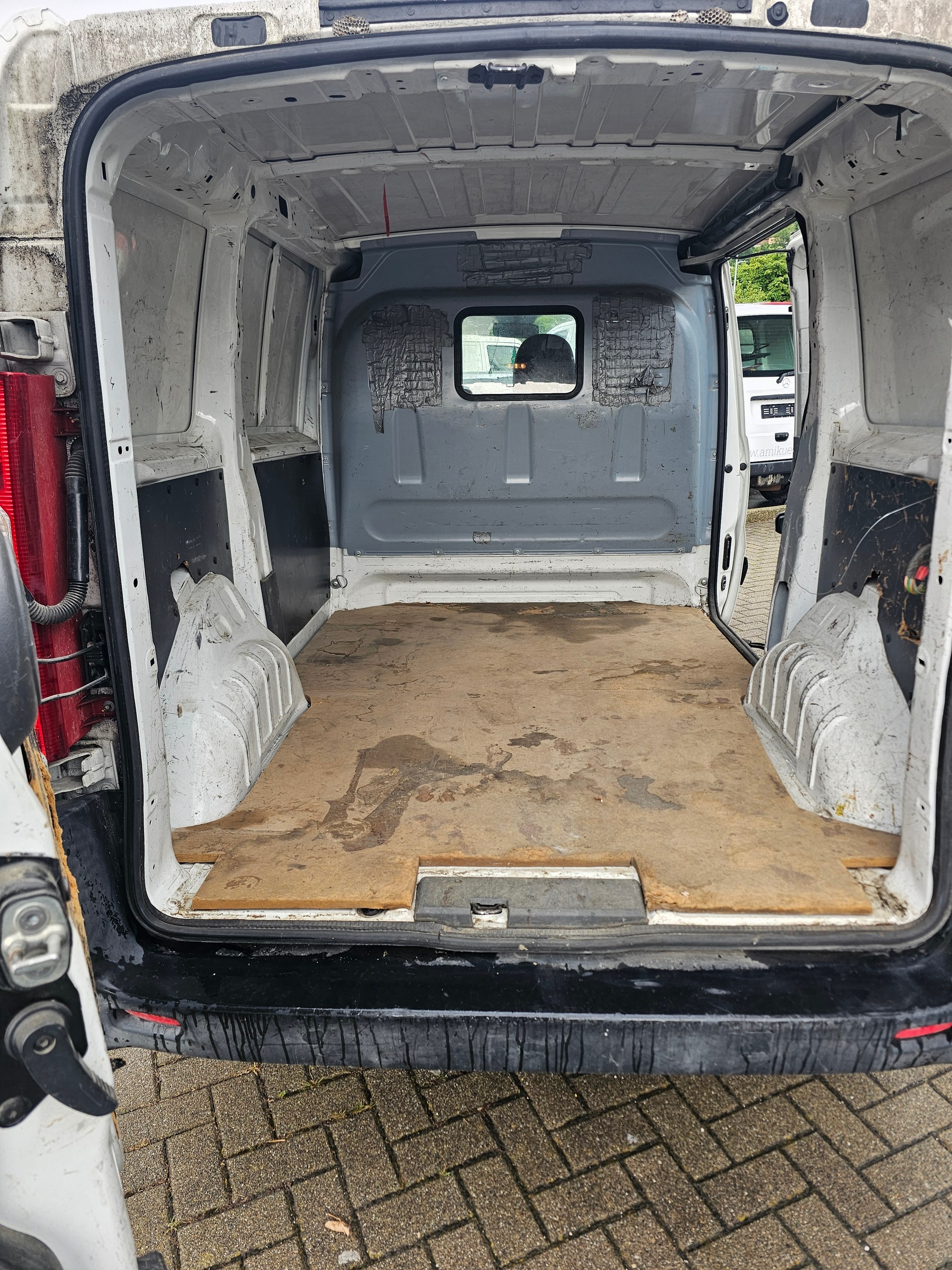 PEUGEOT Expert 1.6 HDi 227 L1H1-image-7