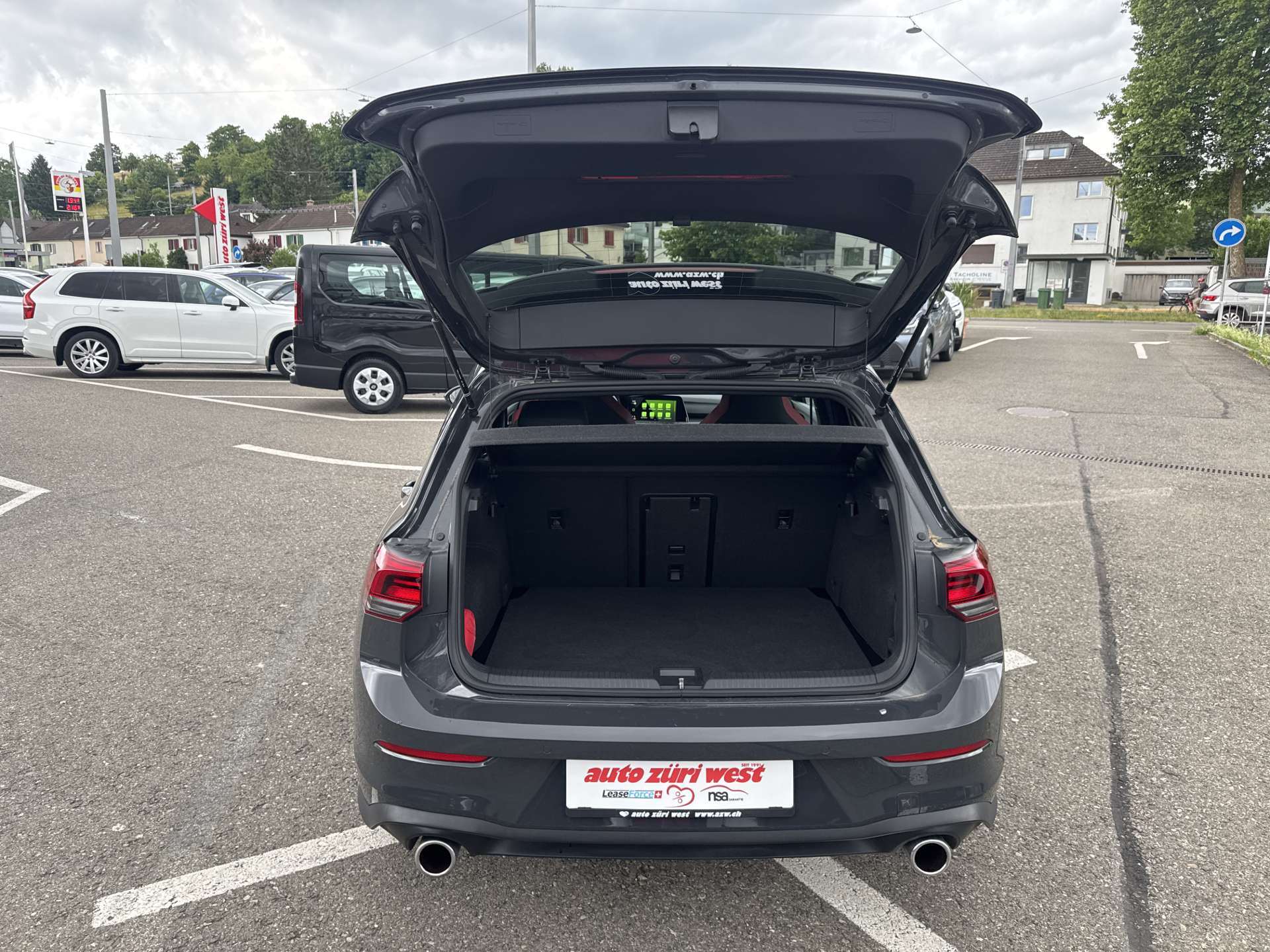 VW Golf 2.0 TSi GTi DSG-Automat 245PS-image-7
