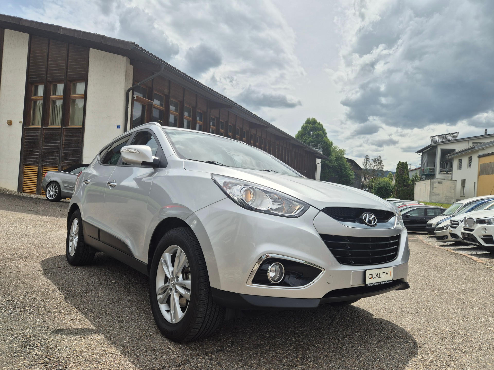 HYUNDAI iX 35 2.0 Premium 4WD Automatic-image-16