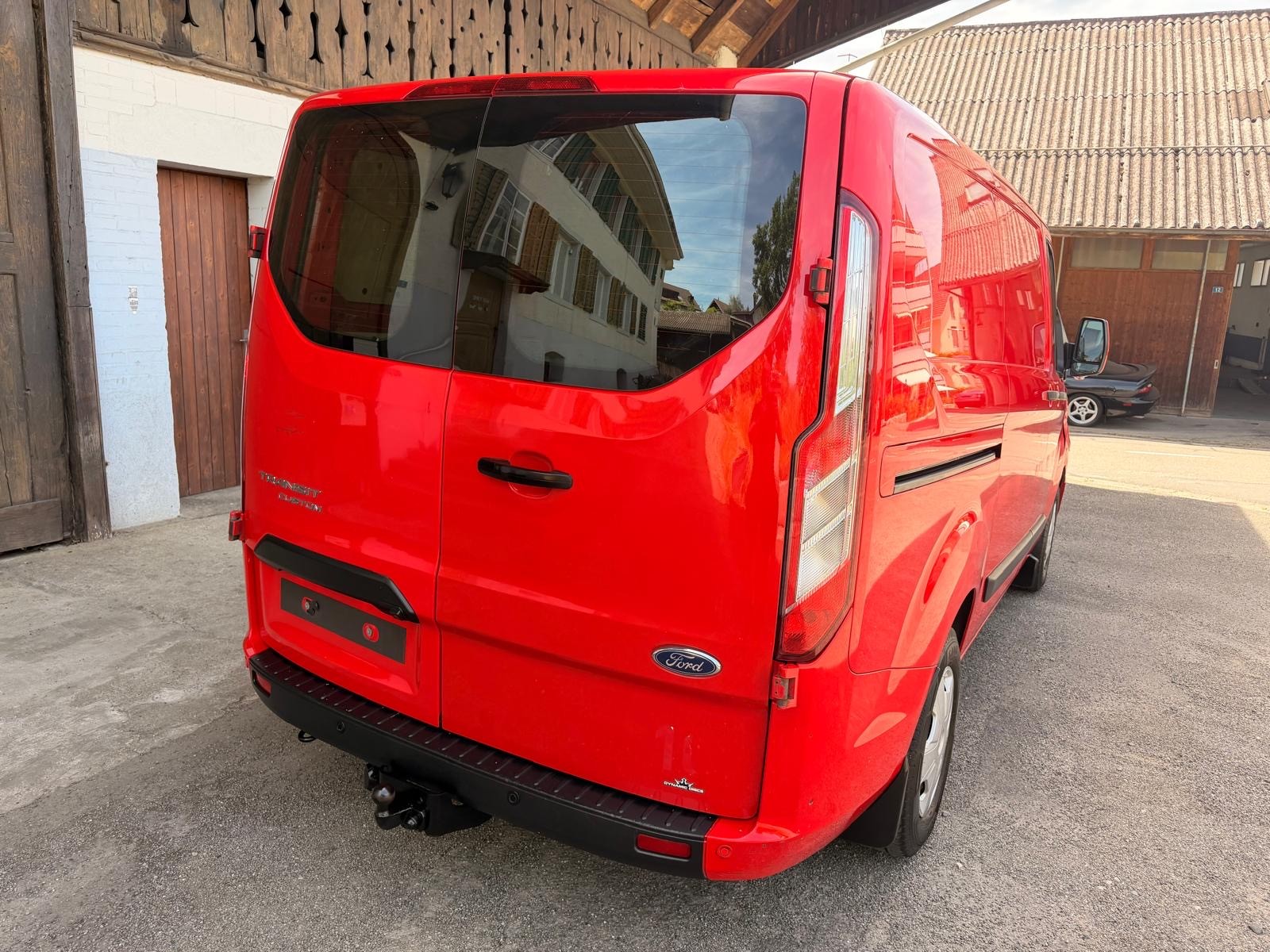 FORD Transit Custom Van 300 L1H1 Ambiente-image-4