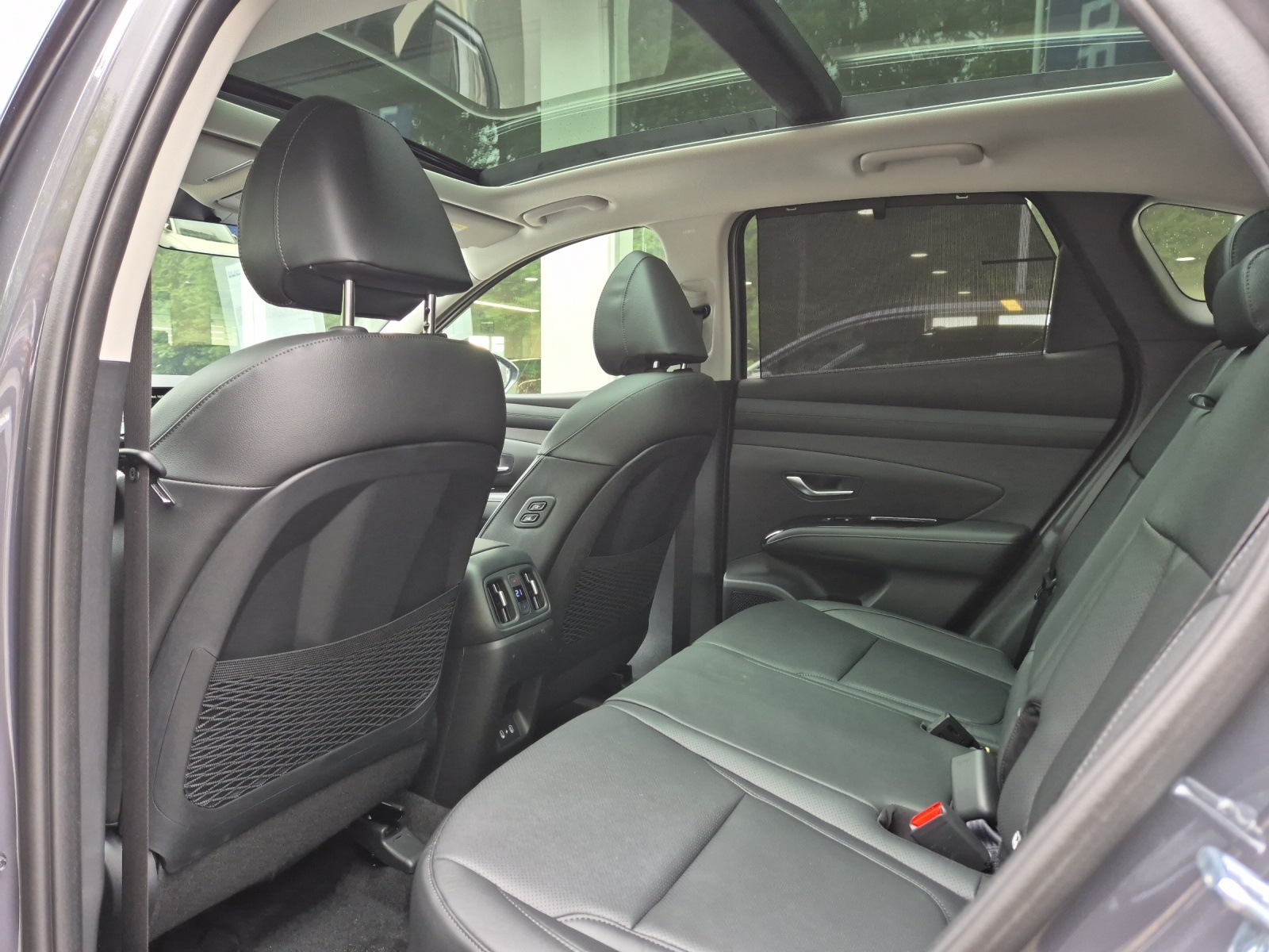HYUNDAI Tucson 1.6 T-GDi HEV Vertex Swiss Edition 4WD-image-8