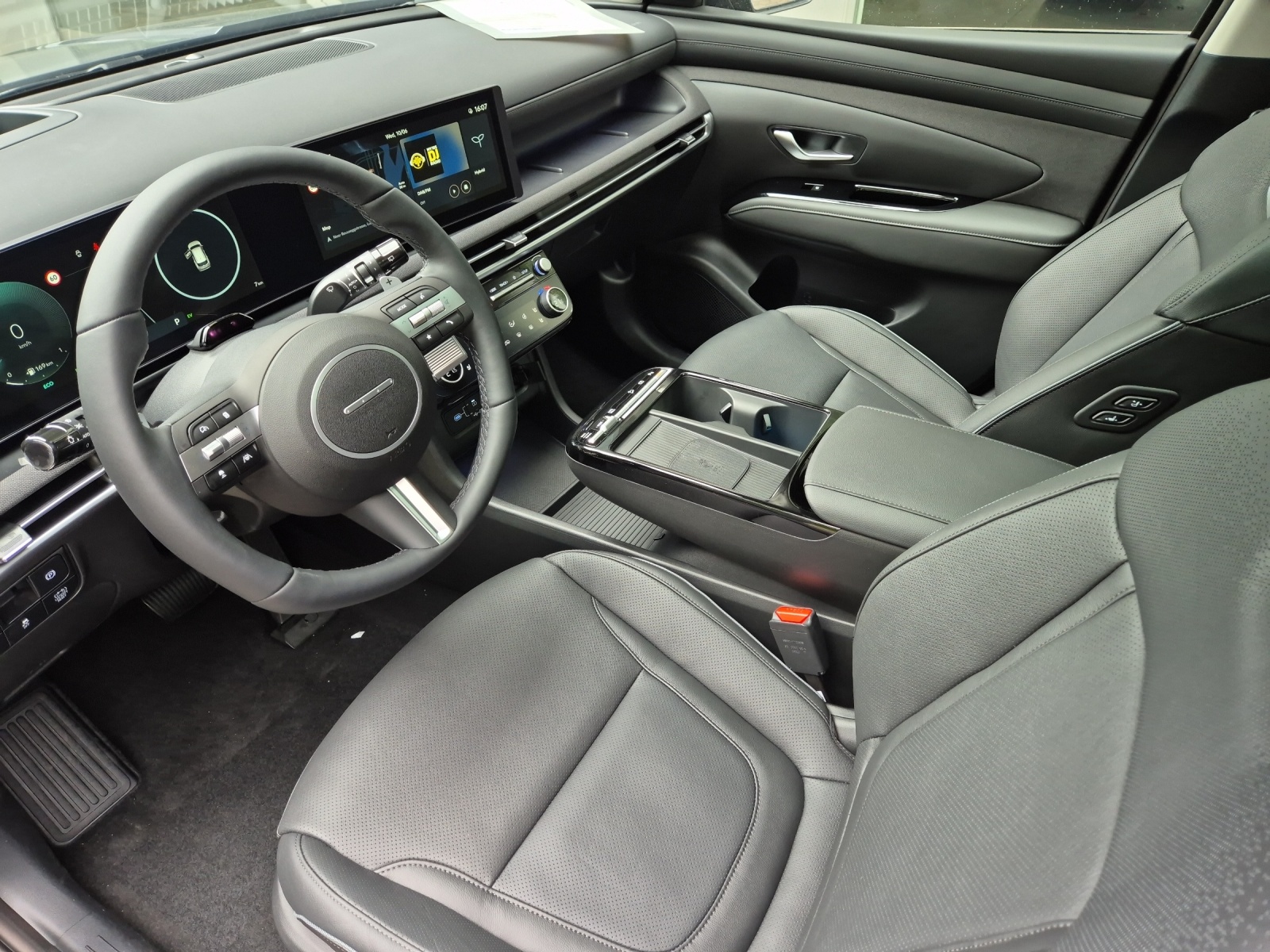 HYUNDAI Tucson 1.6 T-GDi HEV Vertex Swiss Edition 4WD-image-4