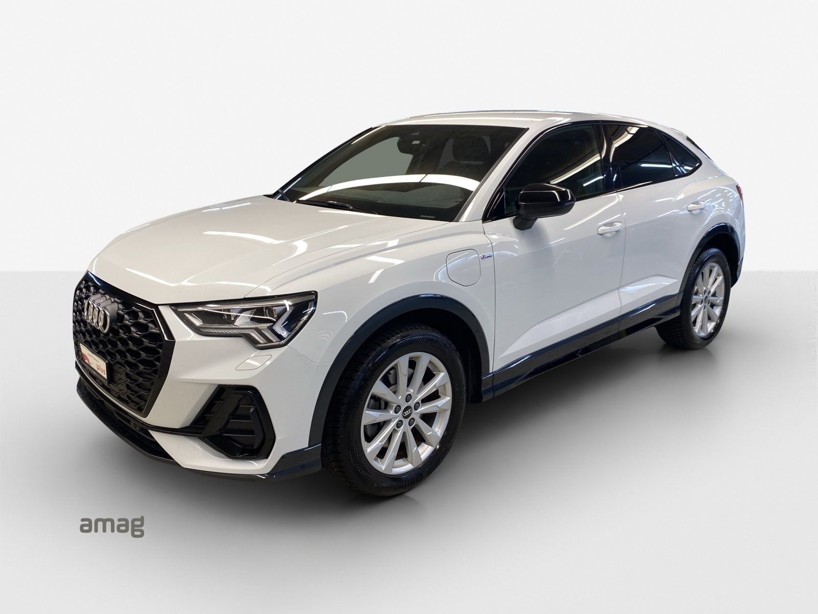 AUDI Q3 Sportback 45 TFSI e S line S-tronic-image-0