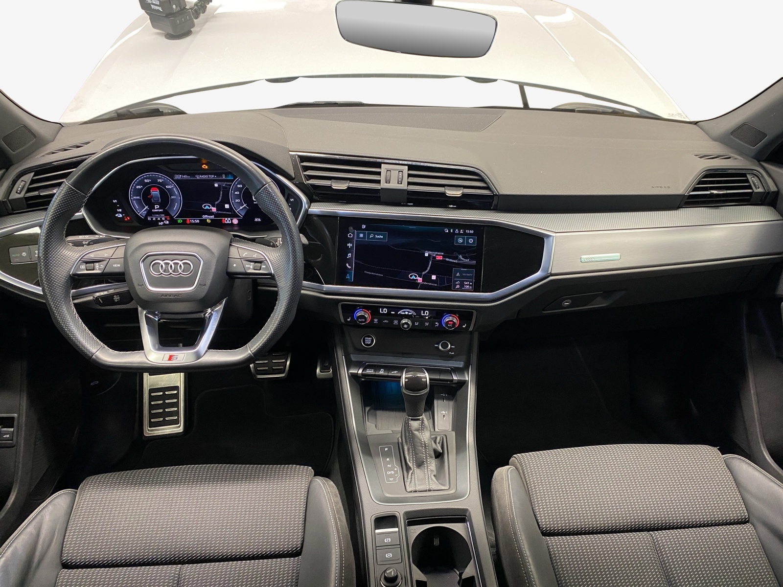 AUDI Q3 Sportback 45 TFSI e S line S-tronic-image-9