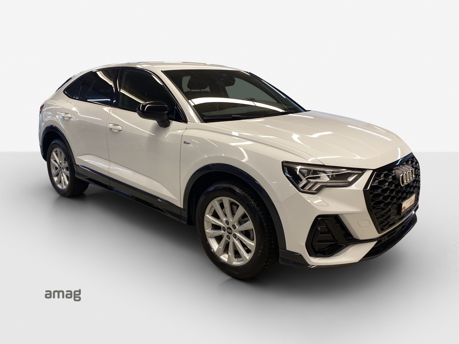 AUDI Q3 Sportback 45 TFSI e S line S-tronic-image-6