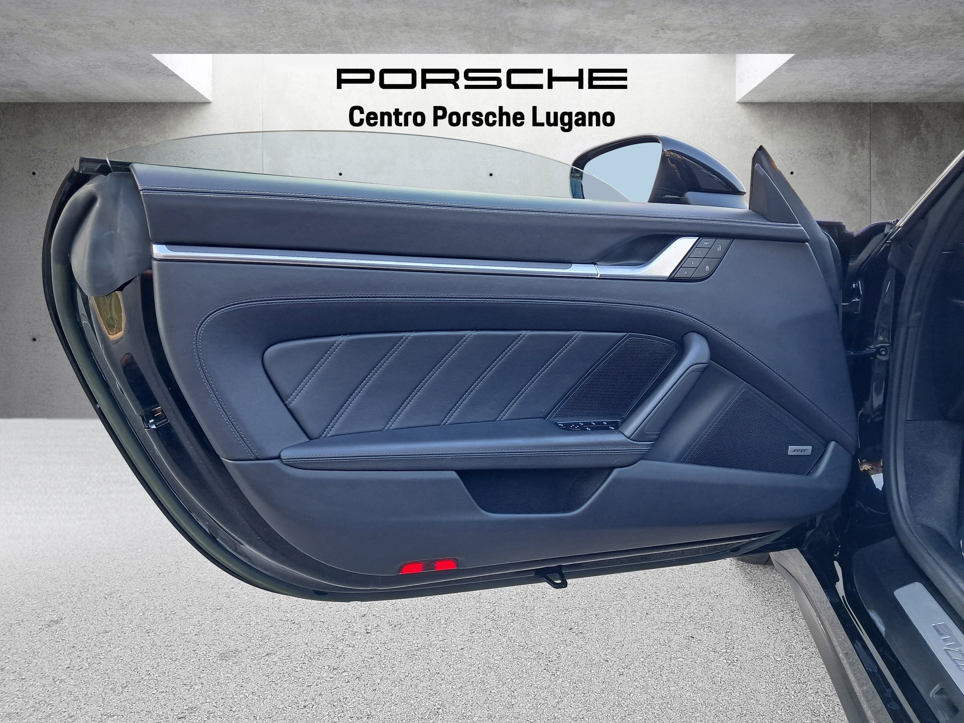 PORSCHE Cayenne E-Hybrid (MY24)-image-14