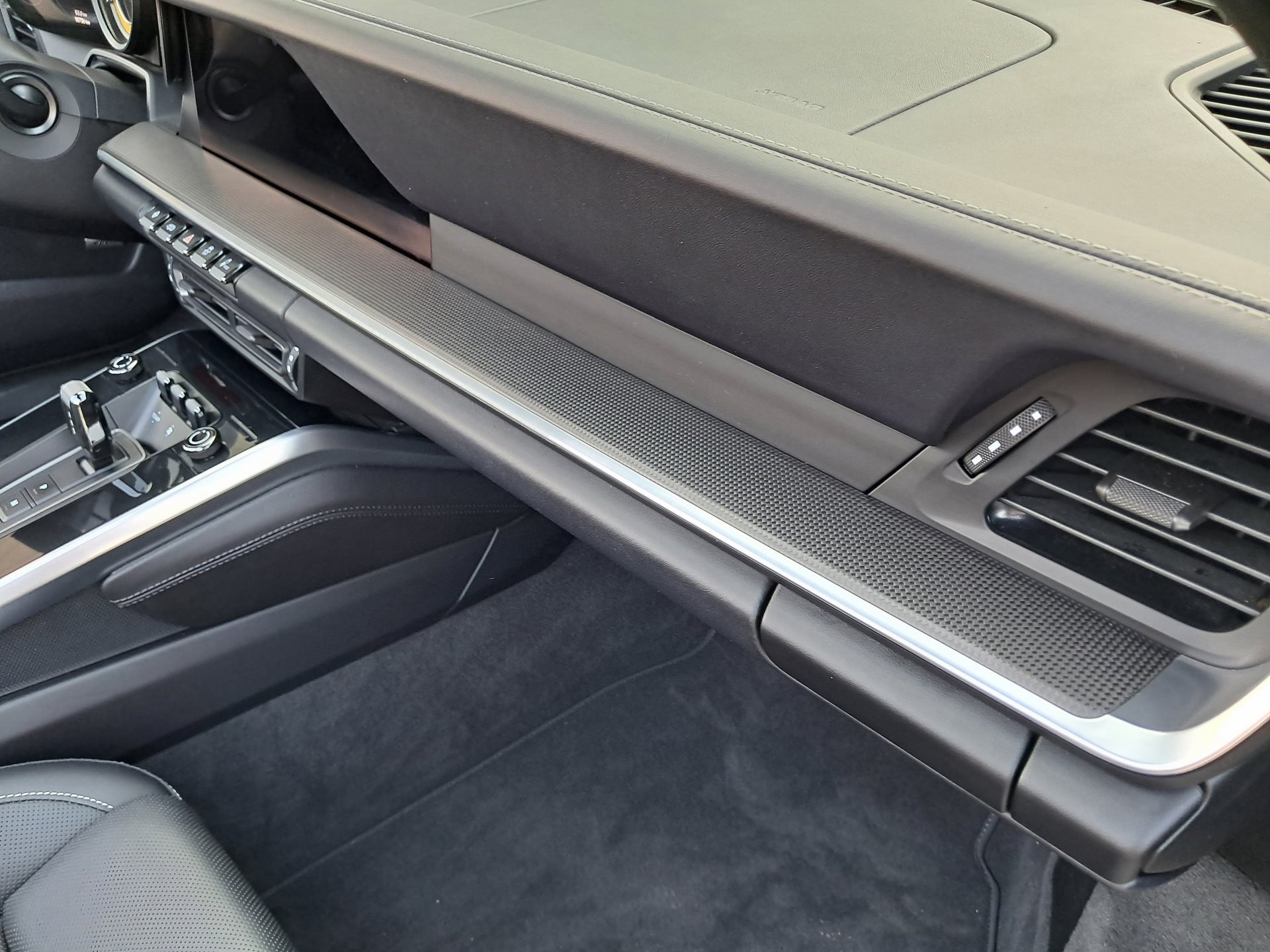 PORSCHE Cayenne E-Hybrid (MY24)-image-29