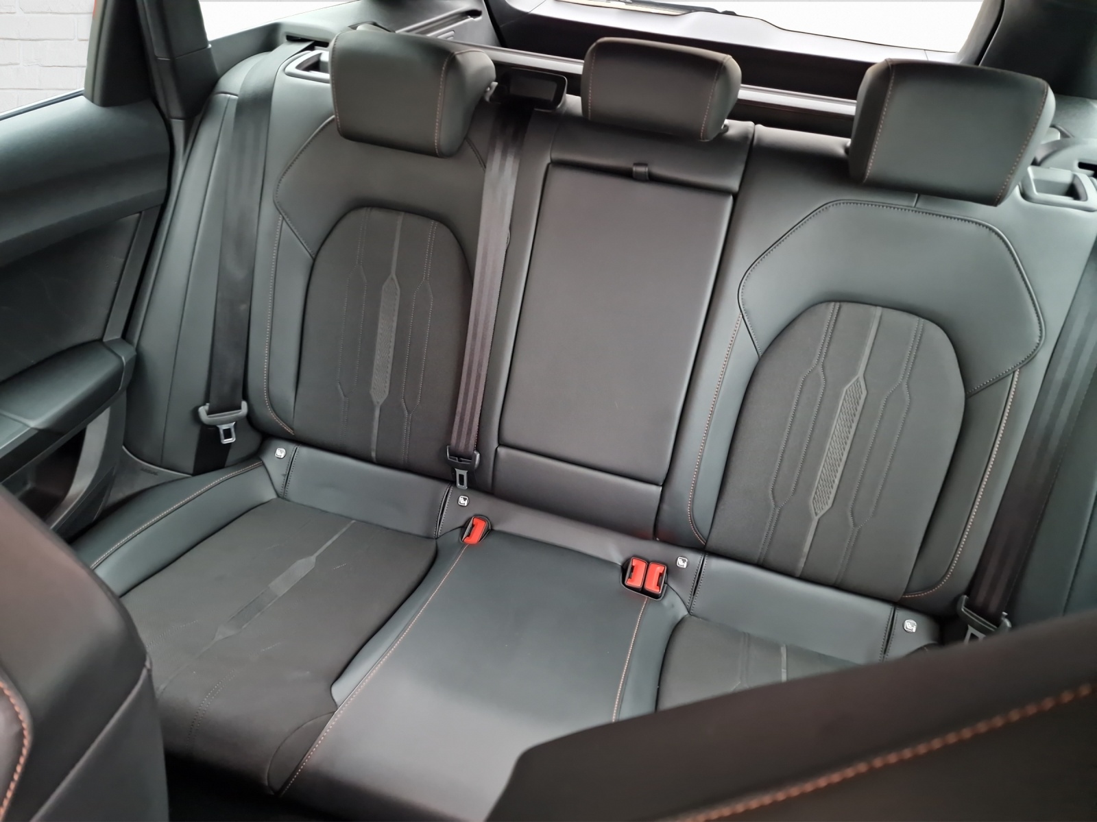 CUPRA Leon ST 1.4 eHybrid VZ DSG-image-11