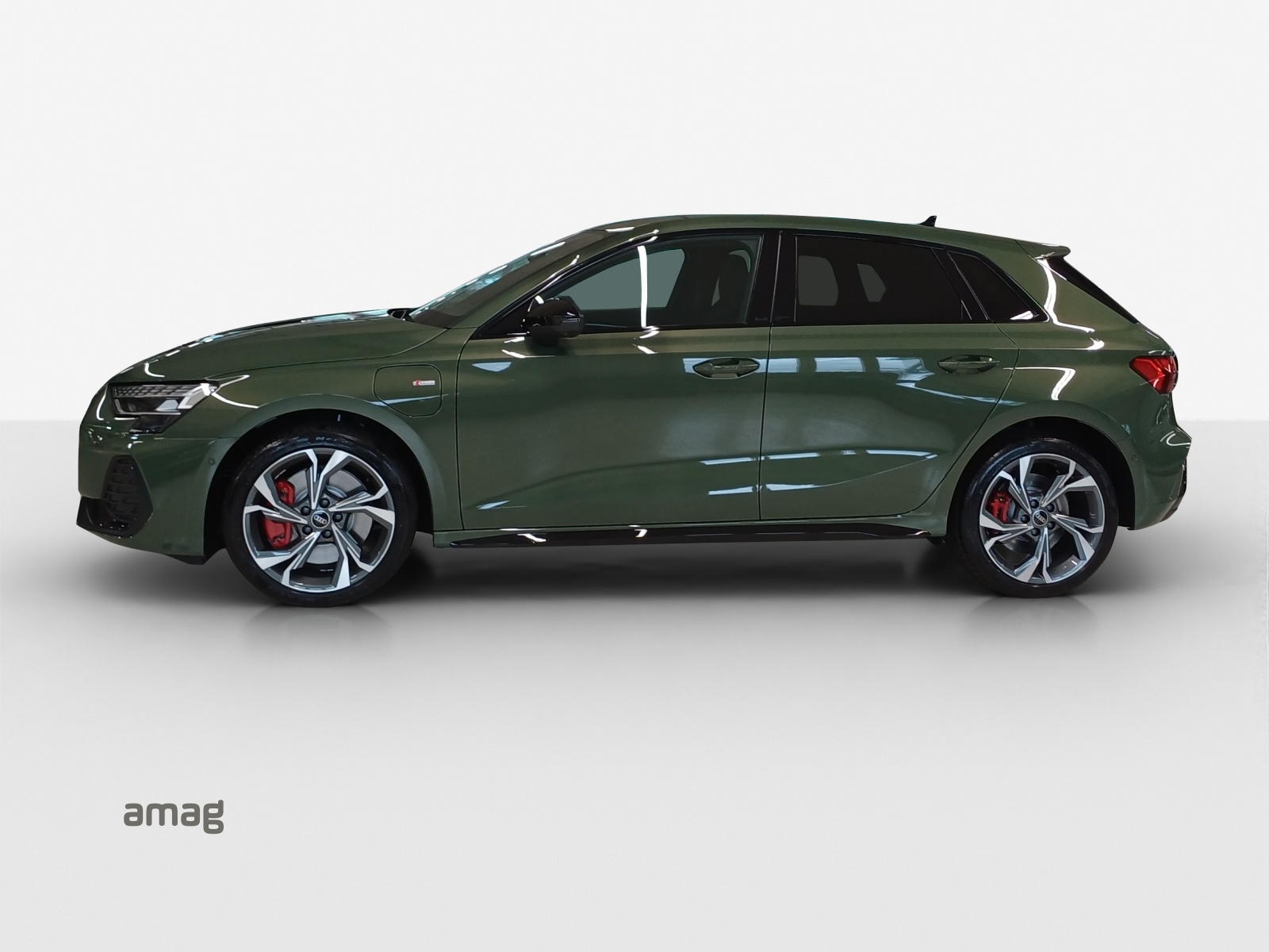 AUDI A3 Sportback TFSI e 200 kW S line Attraction S tronic-showroom-element-1