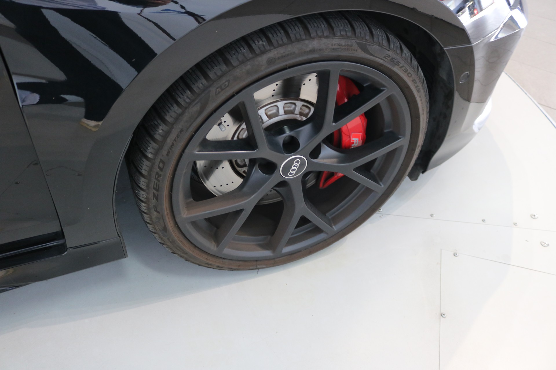 AUDI RS3 Sportback 2.5 TSI quattro S-tronic-image-40