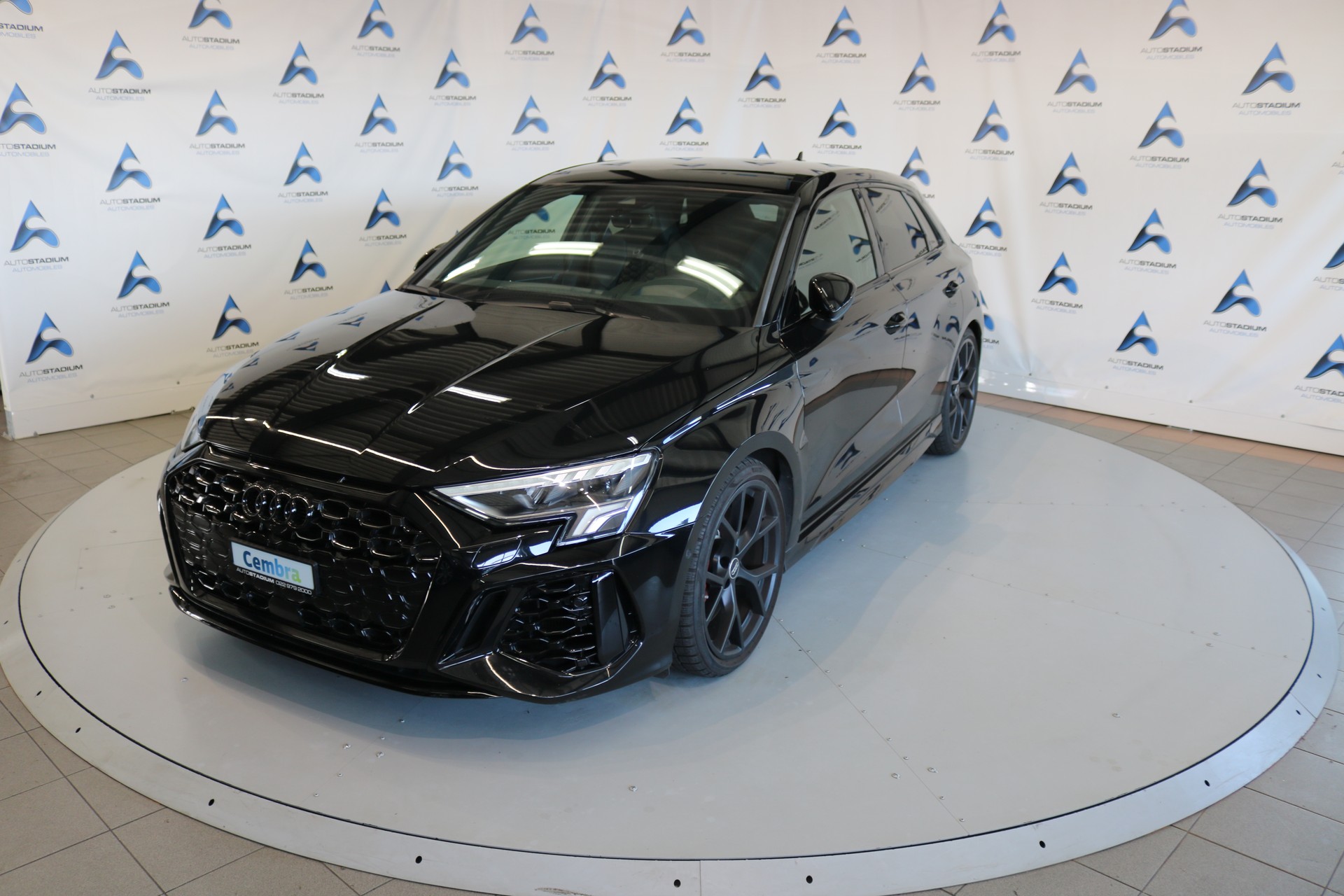 AUDI RS3 Sportback 2.5 TSI quattro S-tronic-image-12