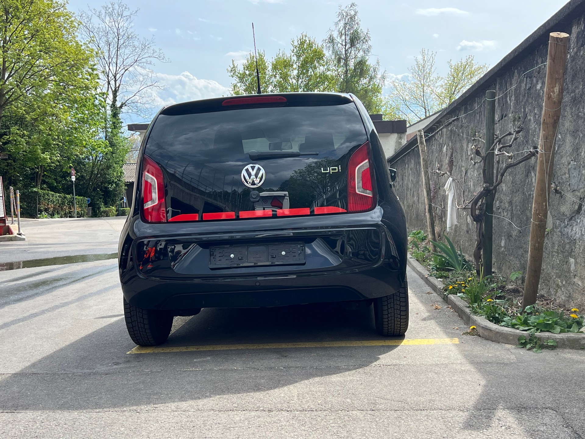 VW 1.0 MPI 75 Black / White-image-3