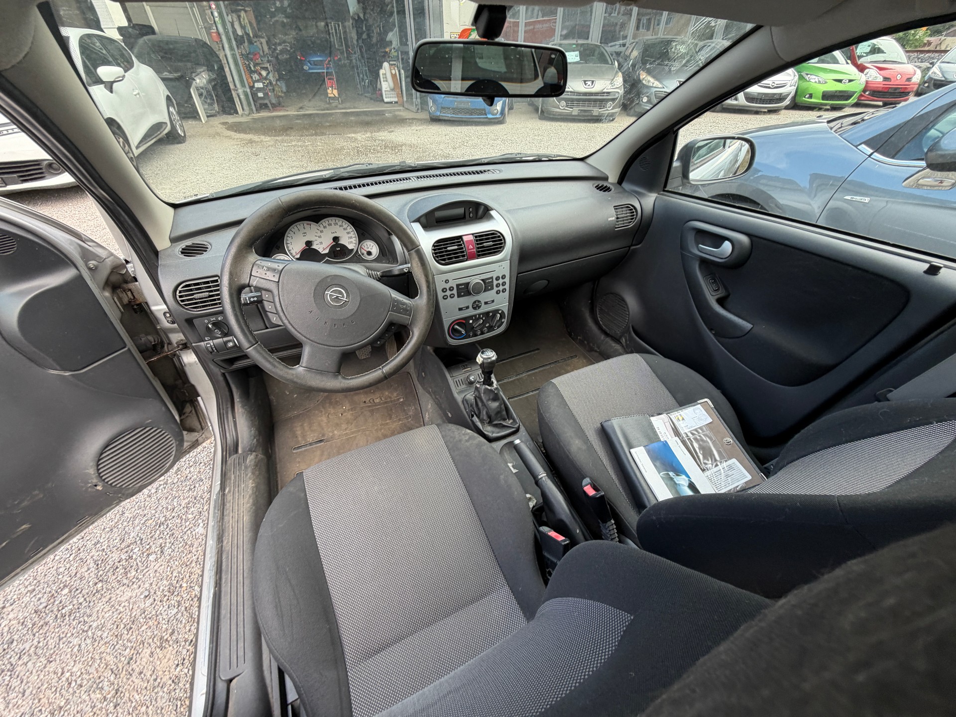 OPEL Corsa 1.2 TP Silverline-image-9