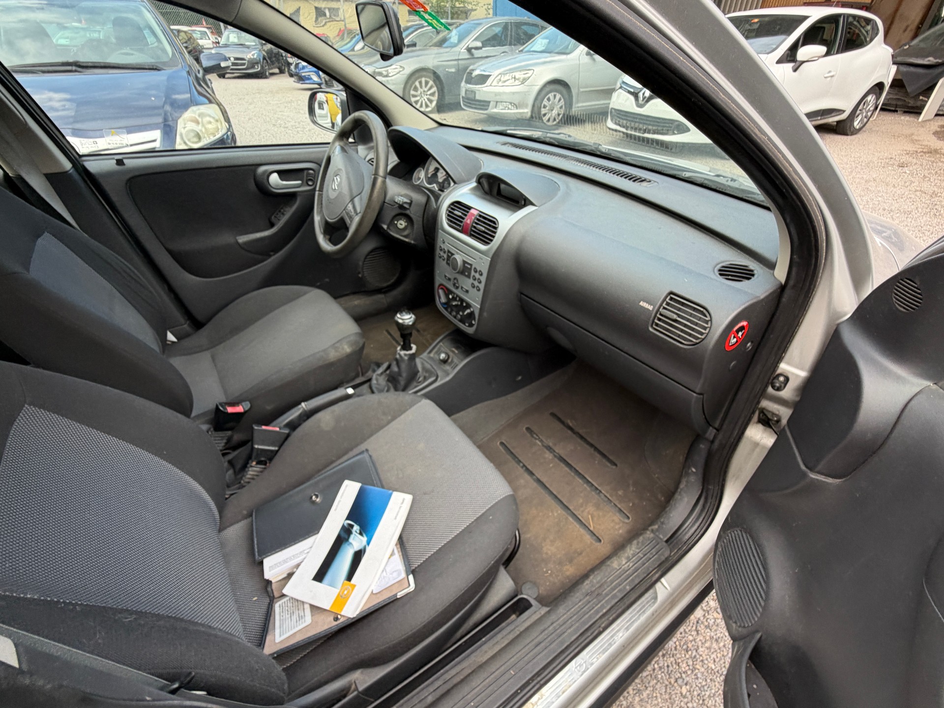 OPEL Corsa 1.2 TP Silverline-image-11