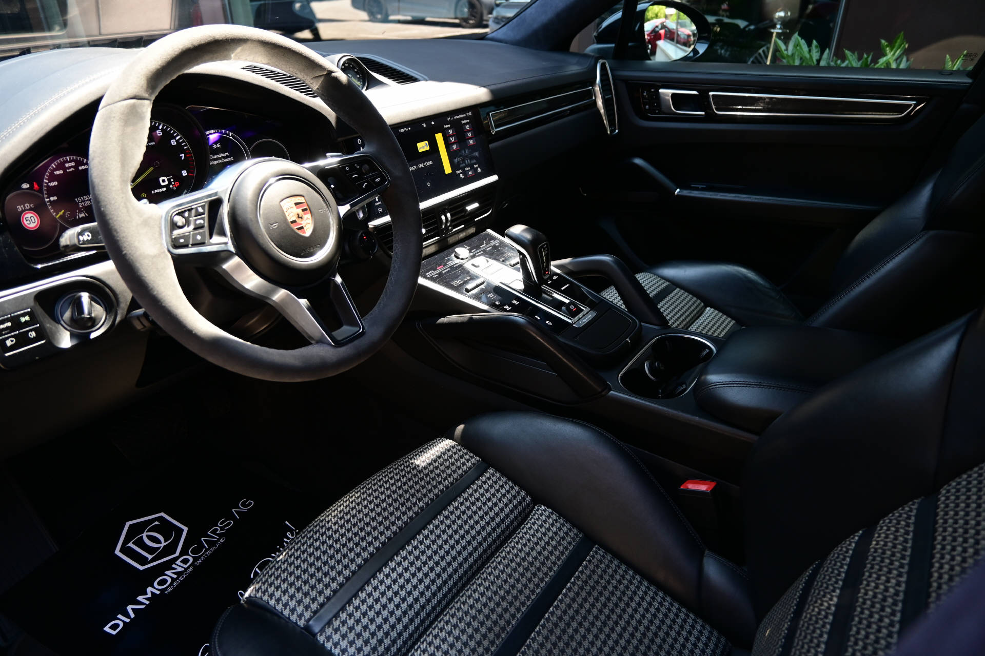 PORSCHE Cayenne Coupé V6 E-Hybrid-image-8