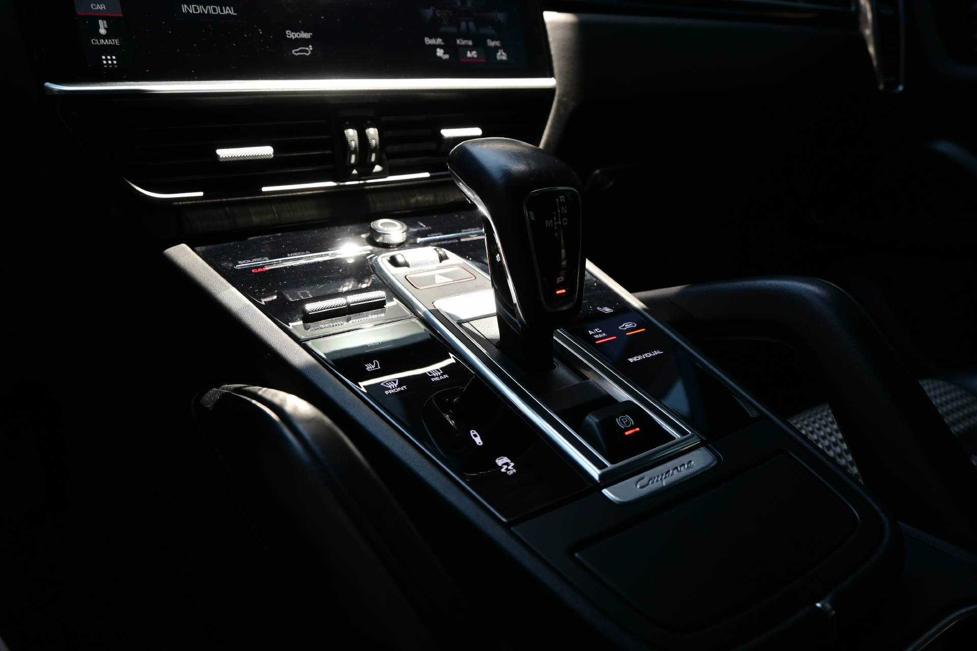 PORSCHE Cayenne Coupé V6 E-Hybrid-image-19