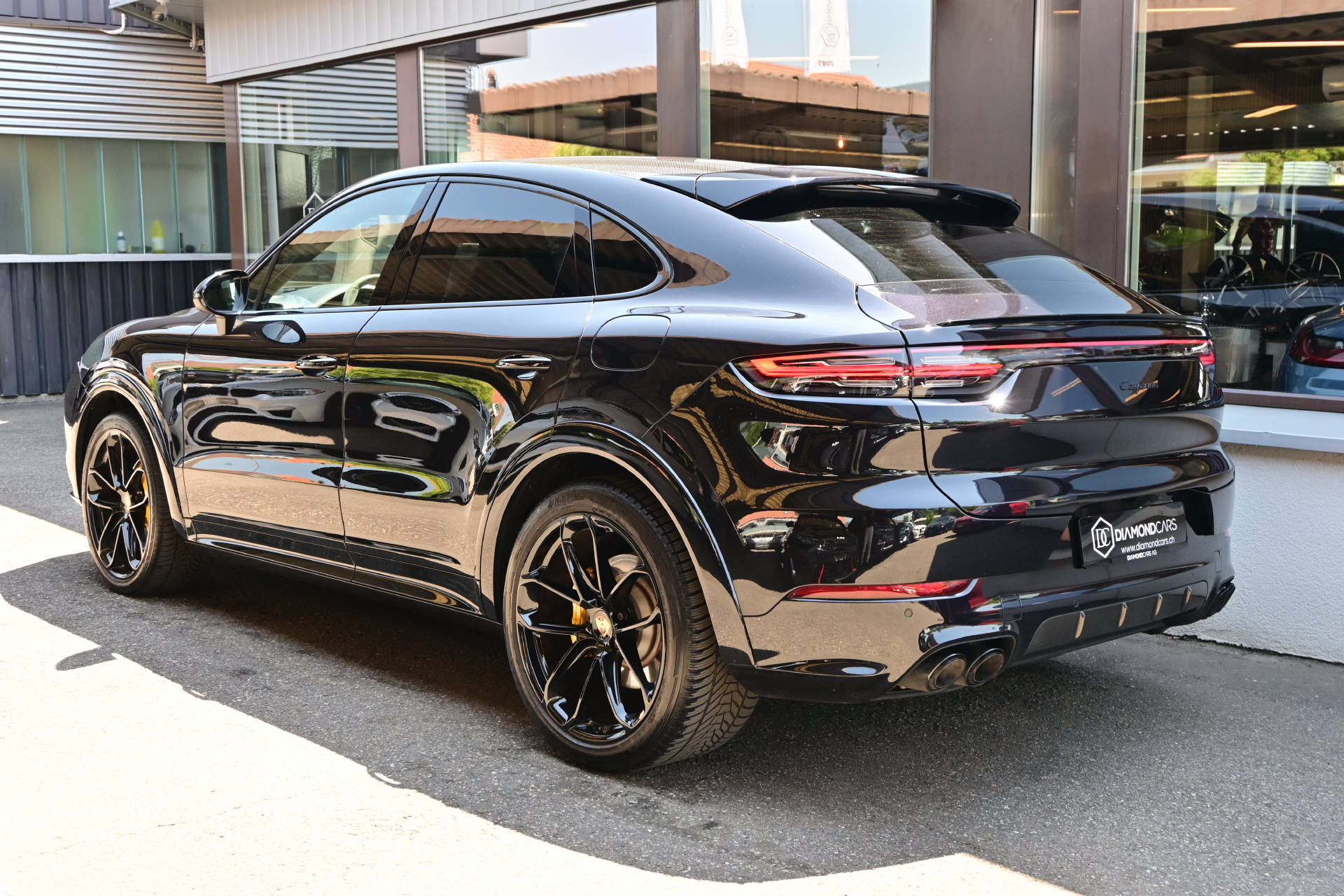 PORSCHE Cayenne Coupé V6 E-Hybrid-image-5