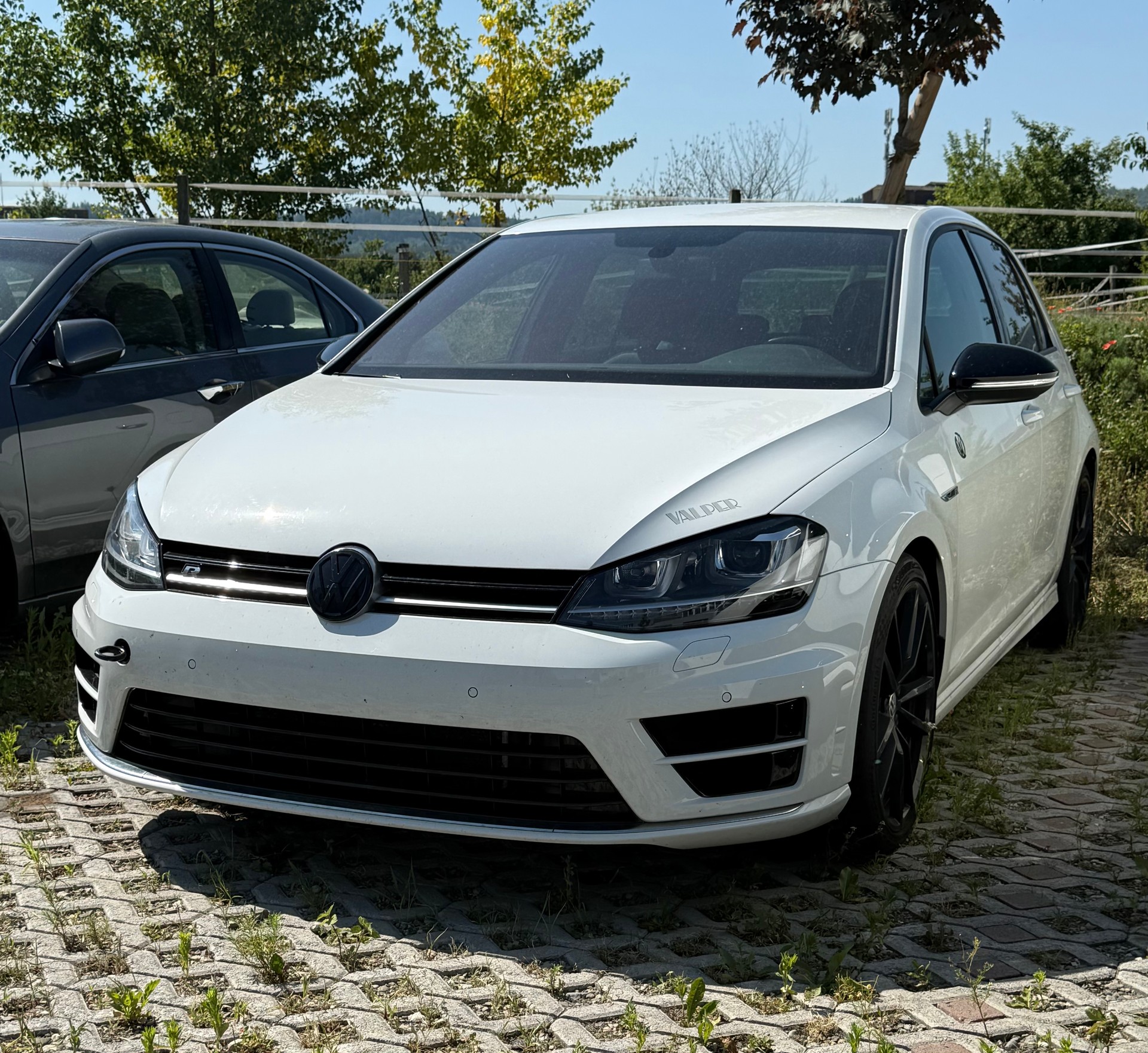 VW Golf 2.0 TSI R 4Motion DSG-image-0