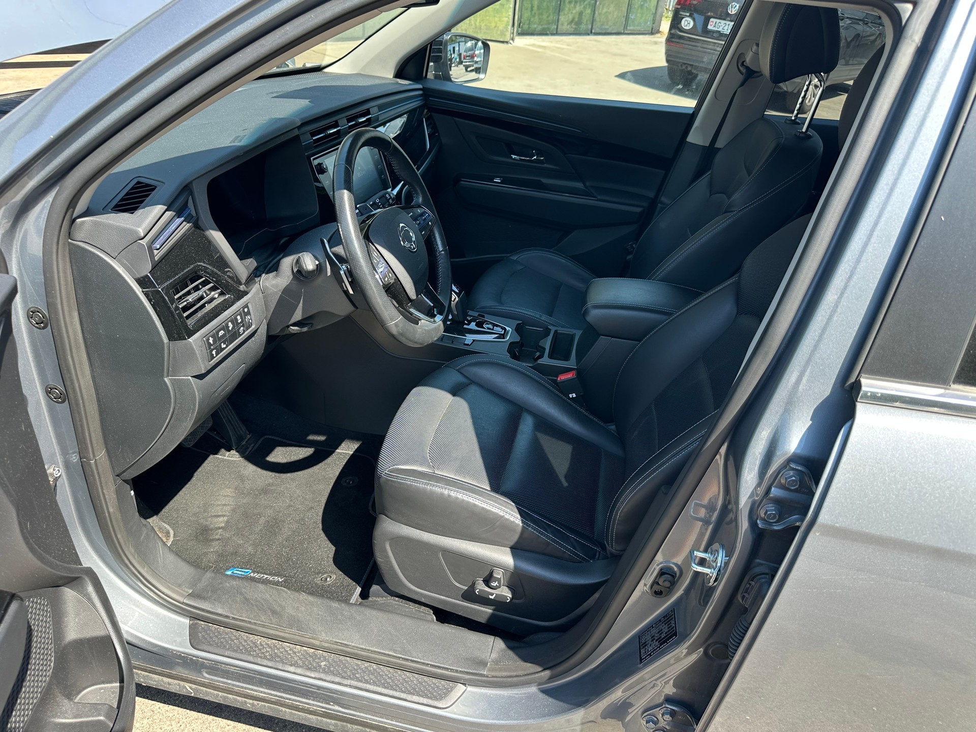 KGM-SsangYong Korando eMotion Titanium Plus-image-6