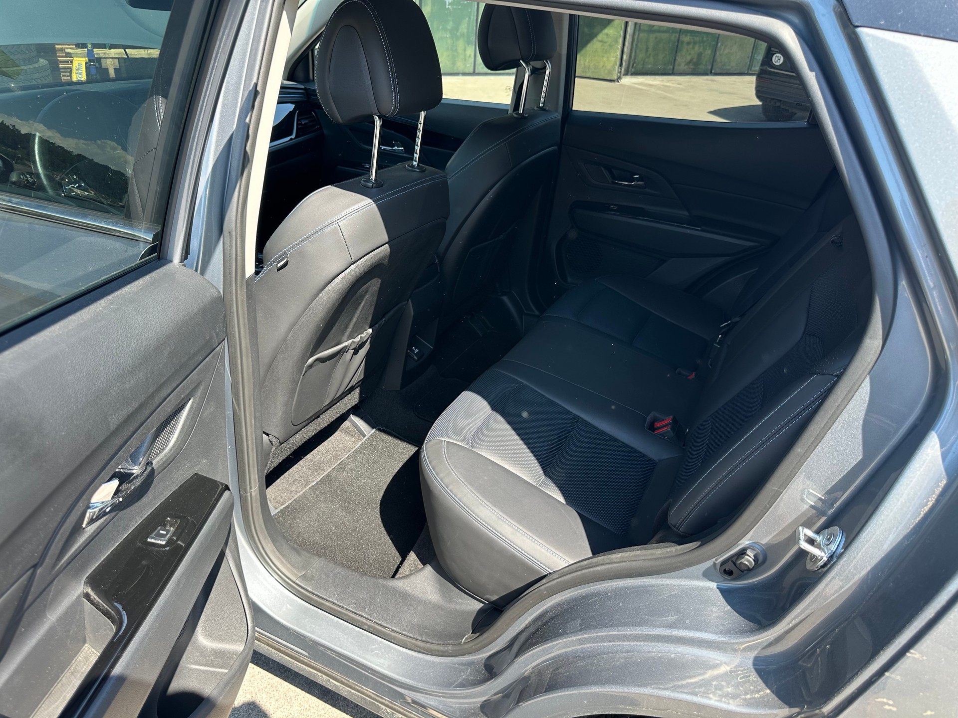 KGM-SsangYong Korando eMotion Titanium Plus-image-9