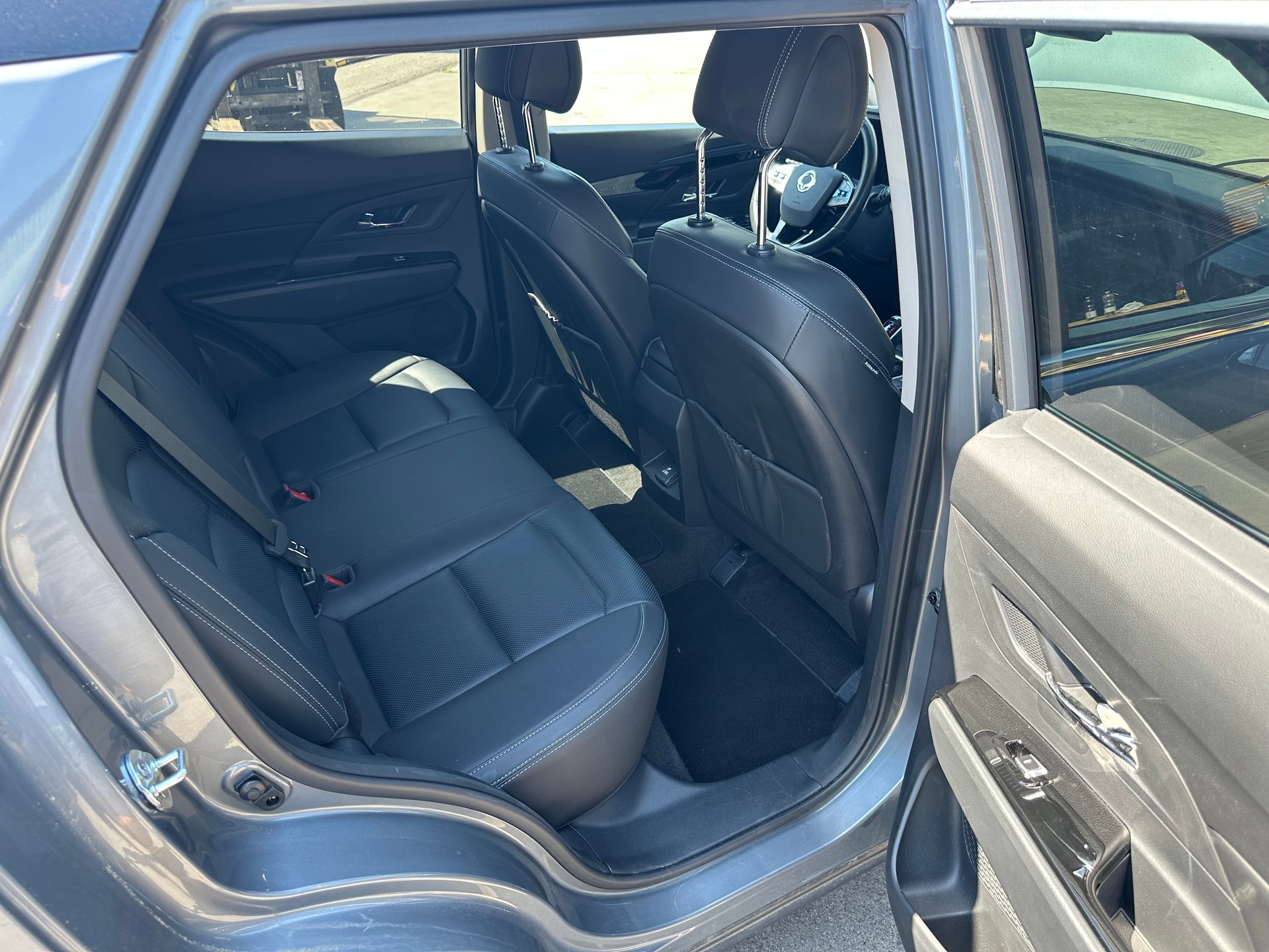KGM-SsangYong Korando eMotion Titanium Plus-image-11