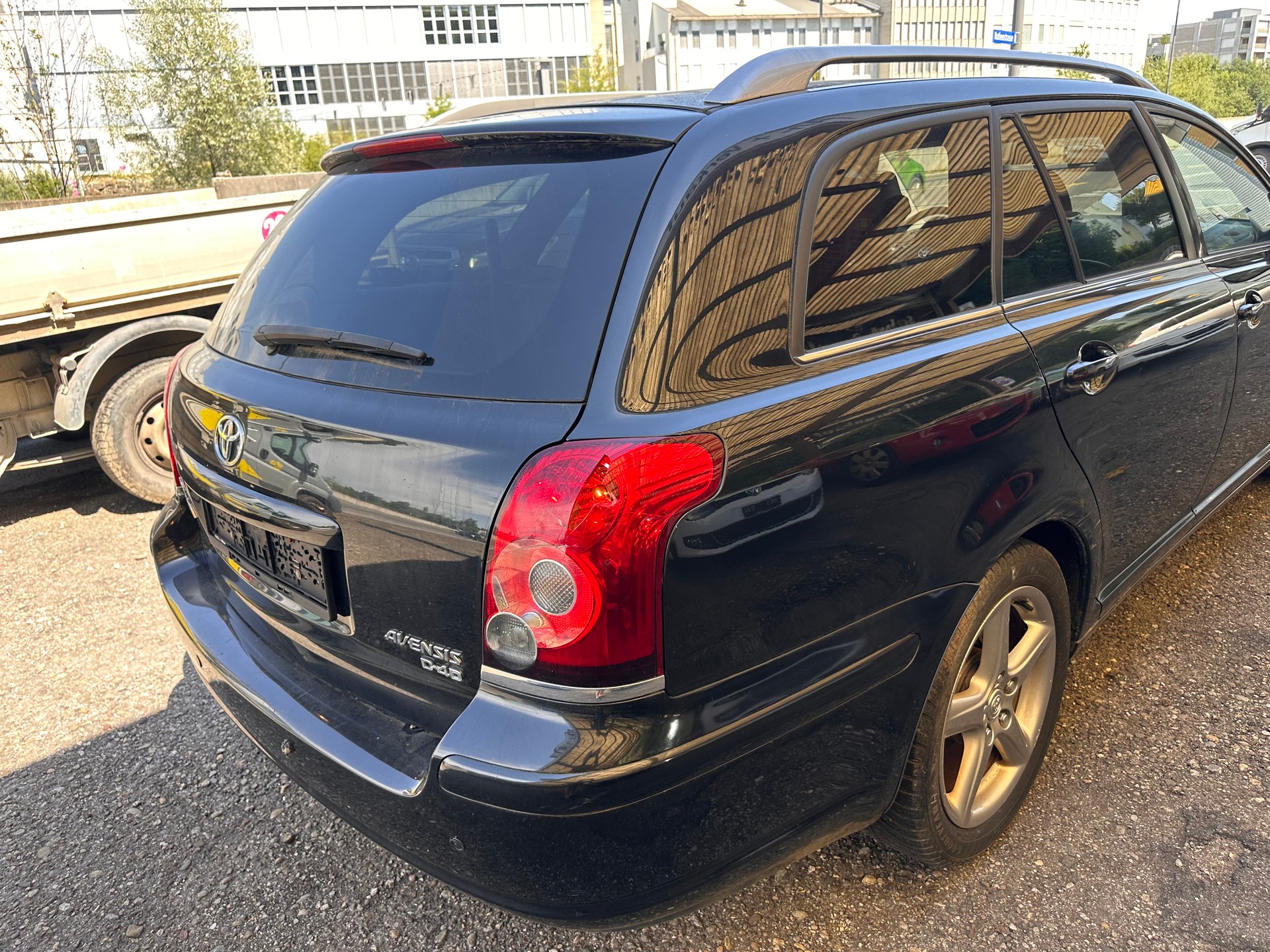 TOYOTA Avensis 2.2D-4 D CleanPower Linea Sol Sportswagon-image-7
