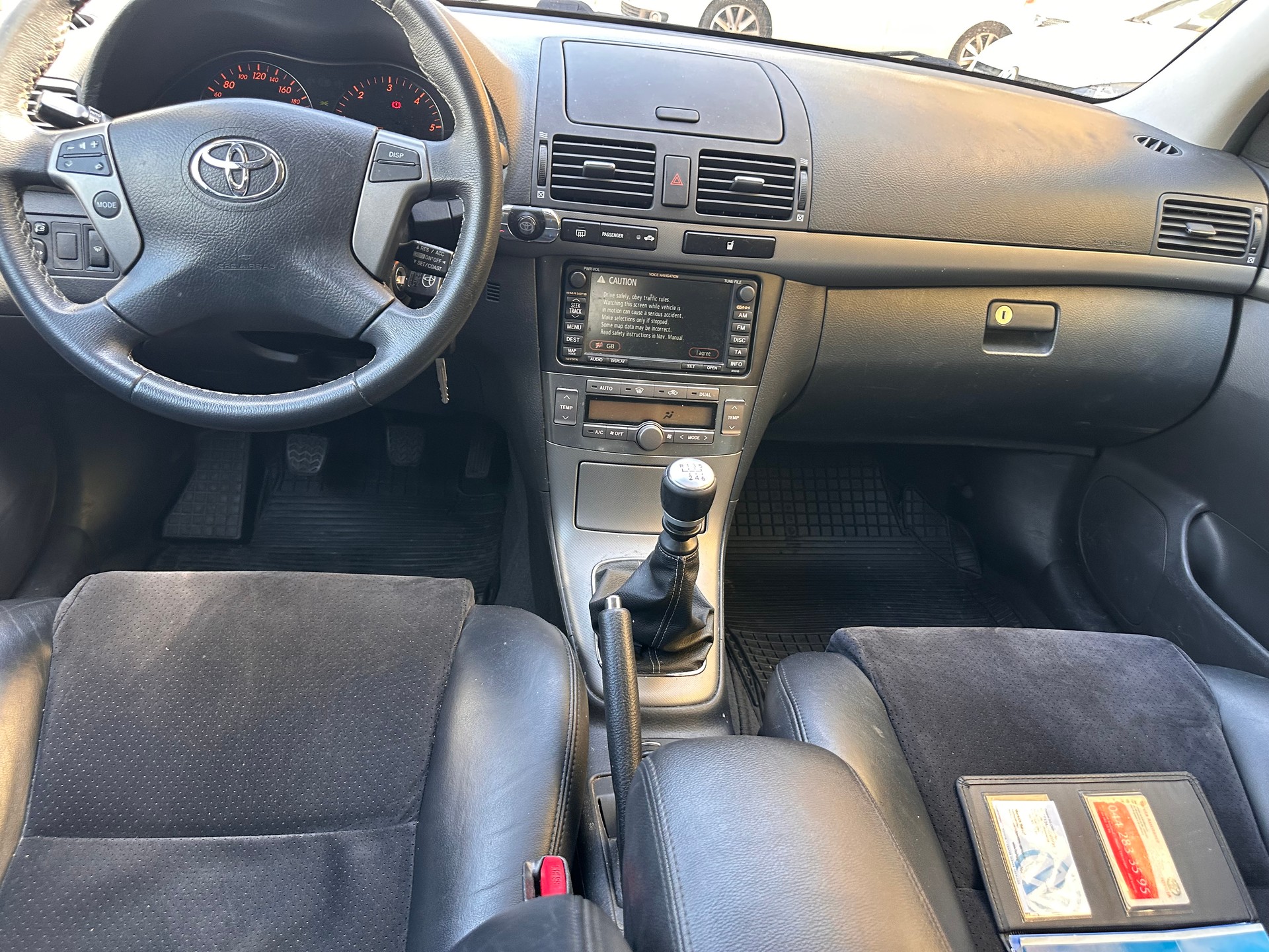 TOYOTA Avensis 2.2D-4 D CleanPower Linea Sol Sportswagon-image-10