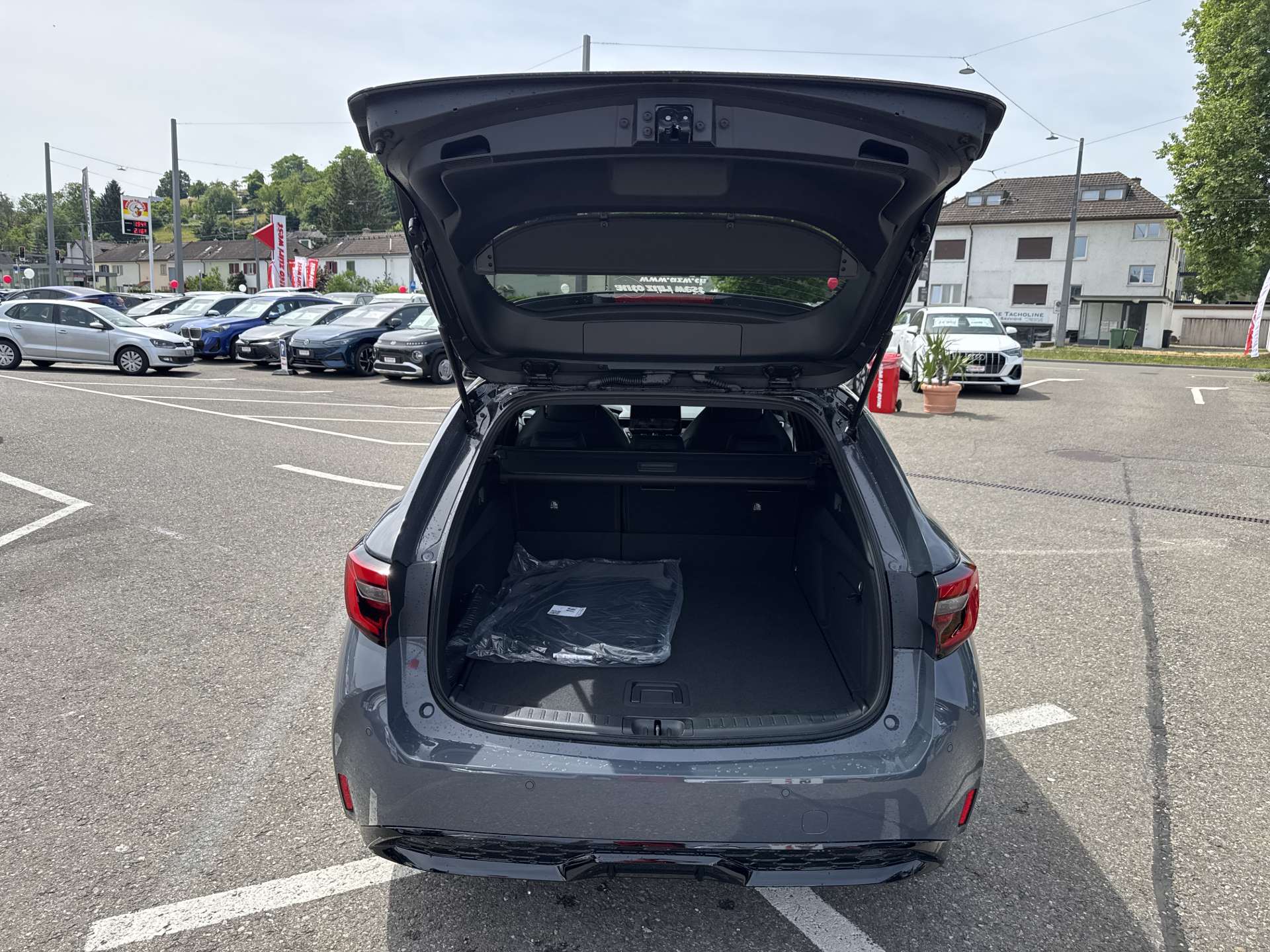 TOYOTA Corolla Touring Sports 2.0 HSD GR Sport e-CVT Automat-image-7
