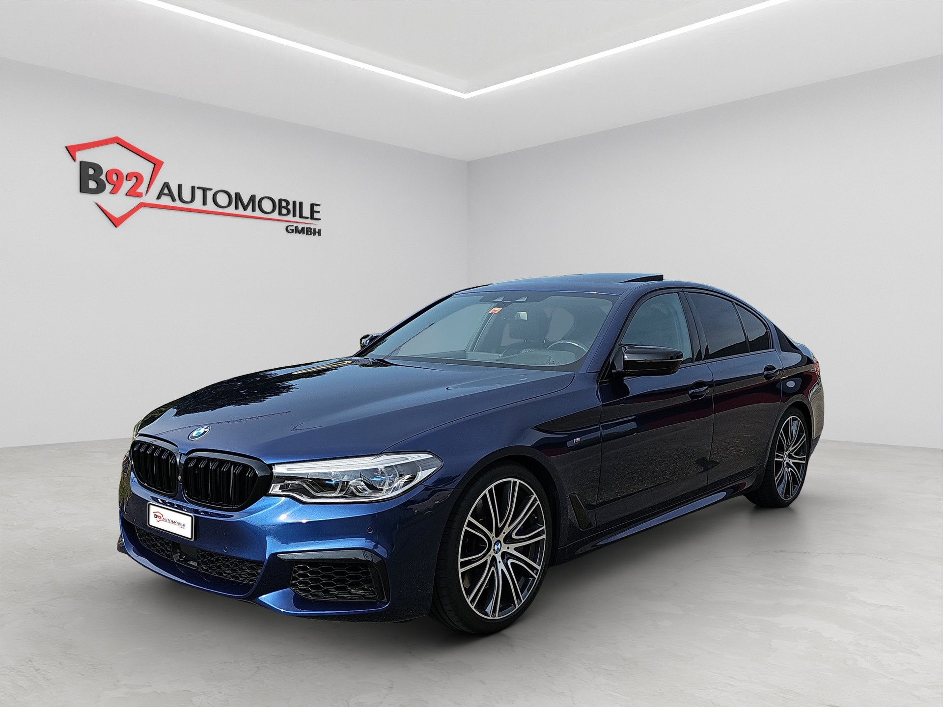 BMW M550i xDrive Steptronic-image-0