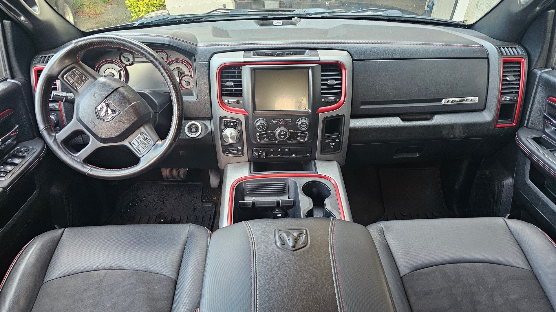 DODGE RAM 5.7 Rebel-image-7
