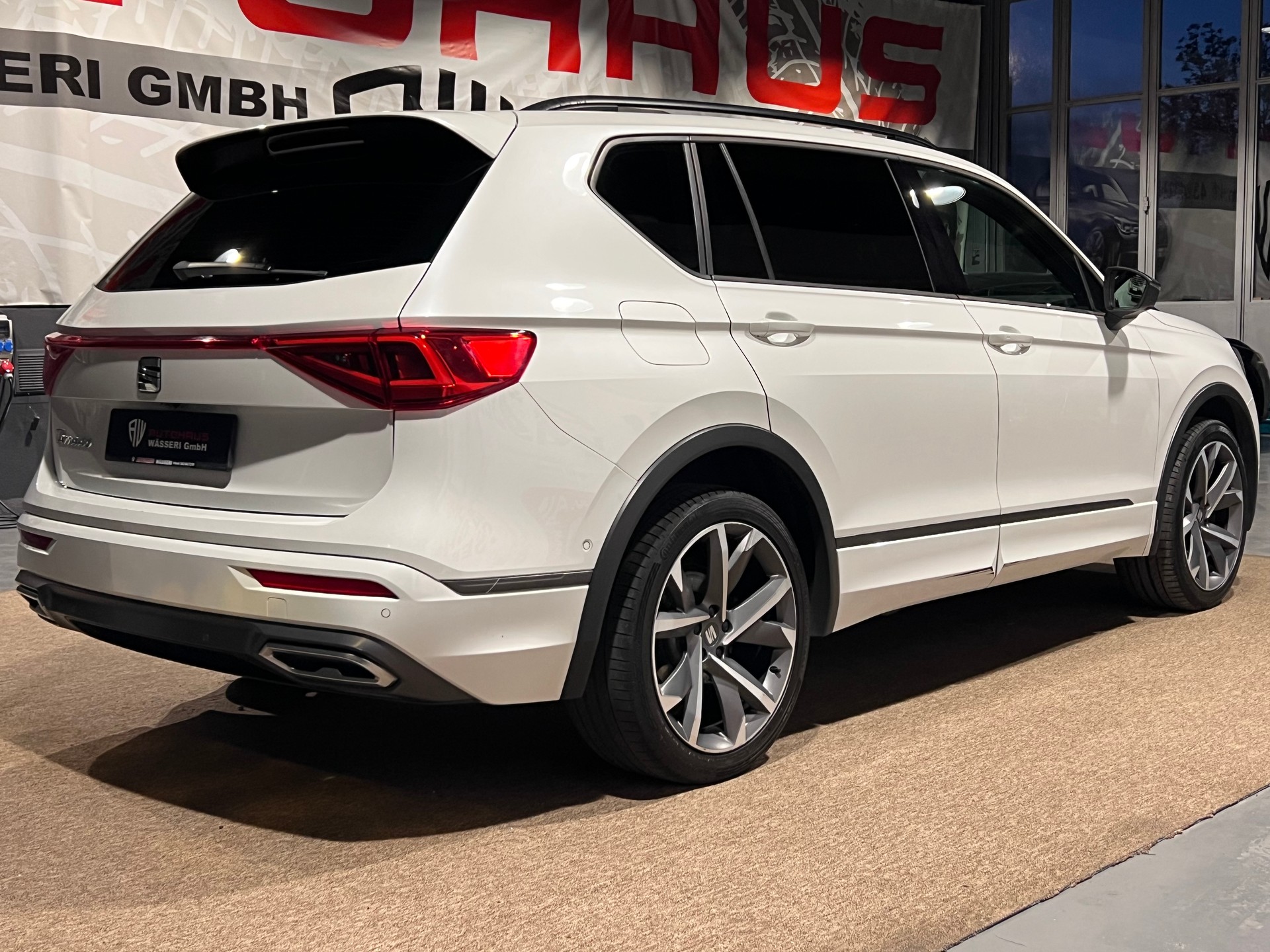 SEAT Tarraco 2.0 TSI 4Drive DSG Swiss FR-image-2