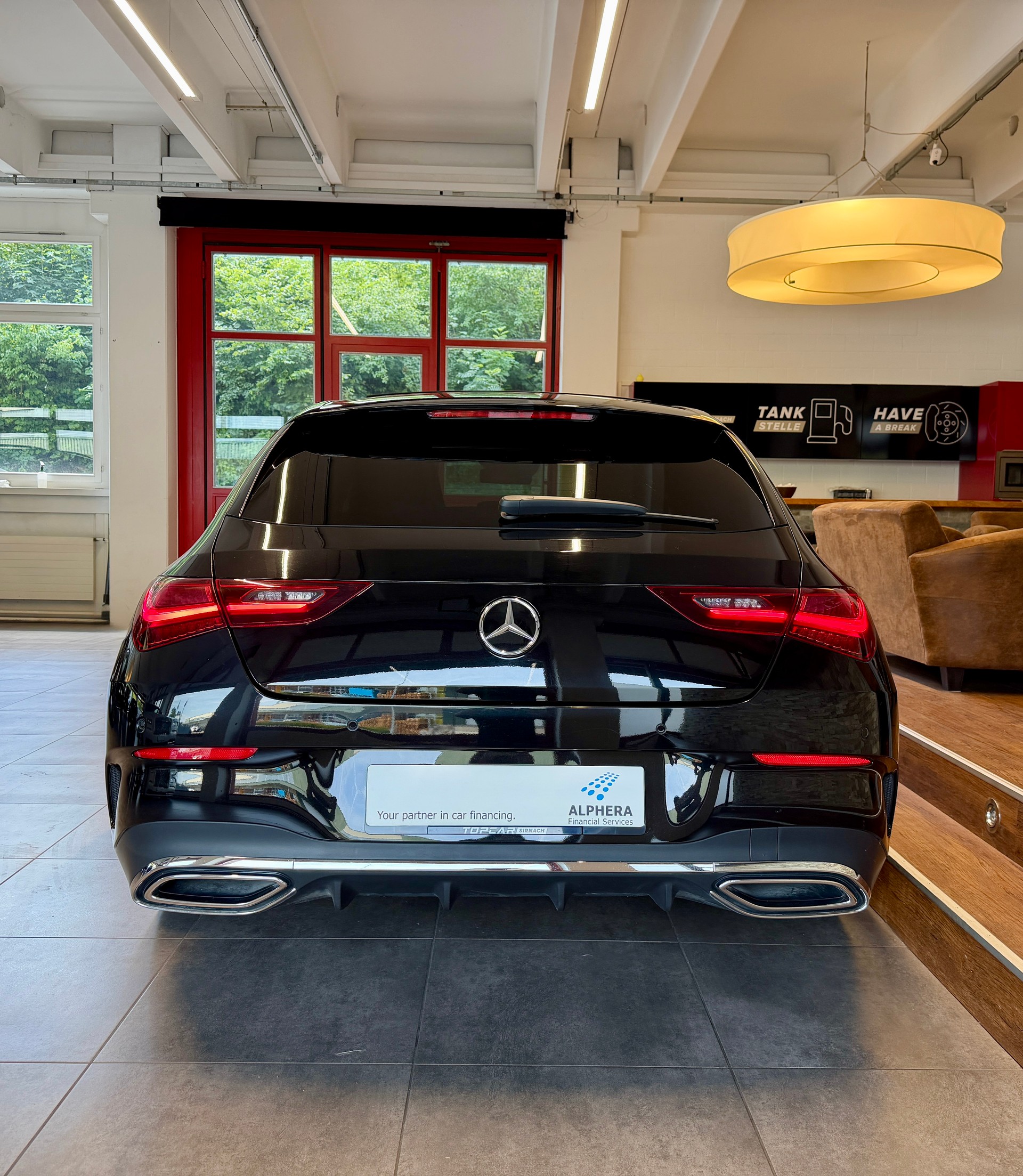 MERCEDES-BENZ CLA Shooting Brake 200 AMG LINE 7G-DCT-image-4