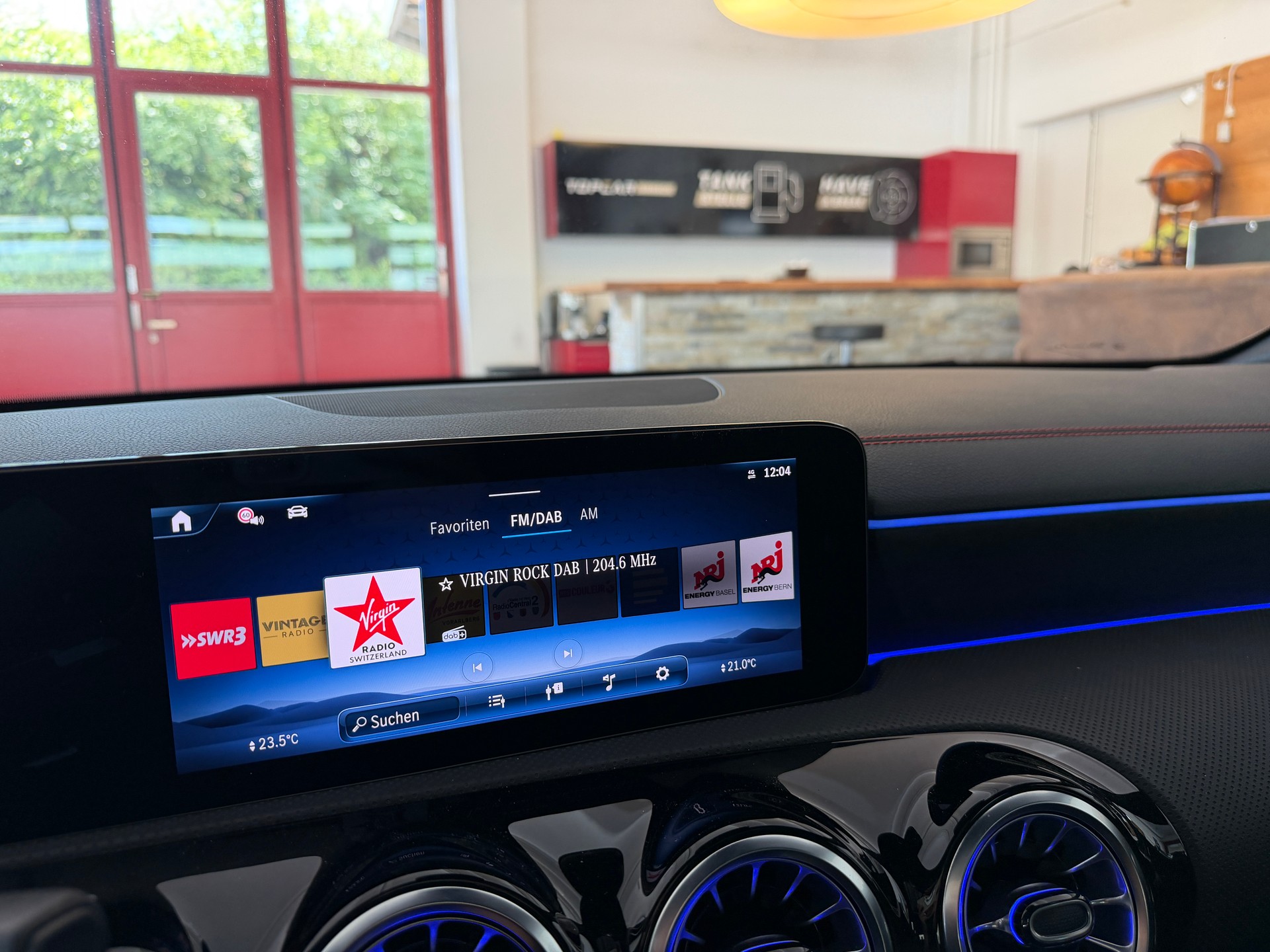 MERCEDES-BENZ CLA Shooting Brake 200 AMG LINE 7G-DCT-image-22
