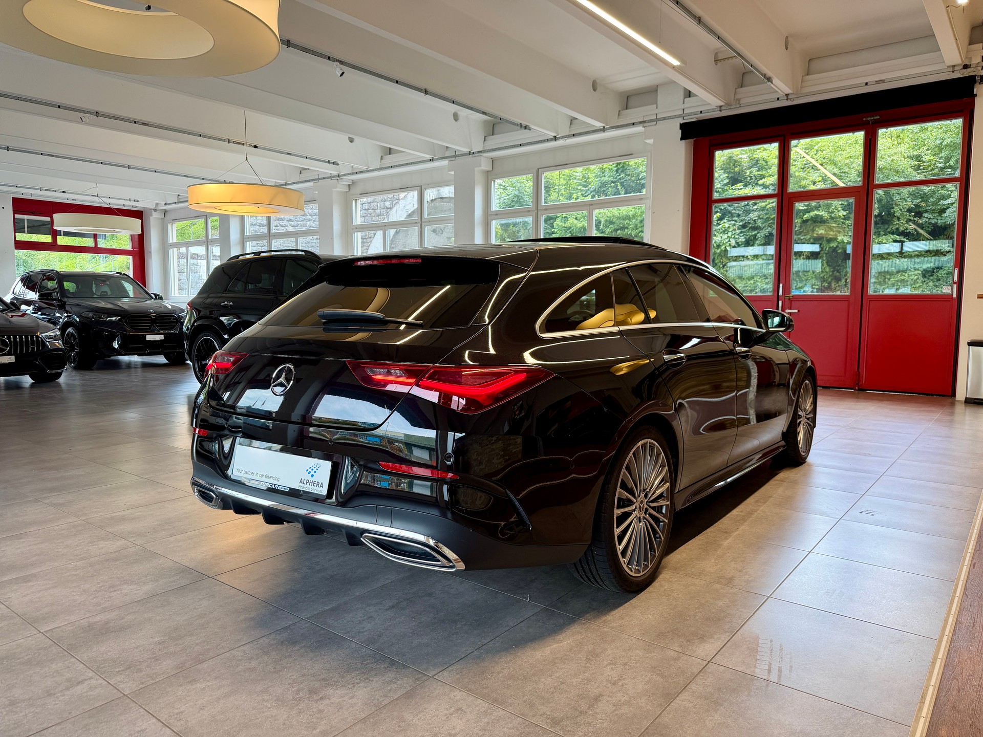 MERCEDES-BENZ CLA Shooting Brake 200 AMG LINE 7G-DCT-image-5
