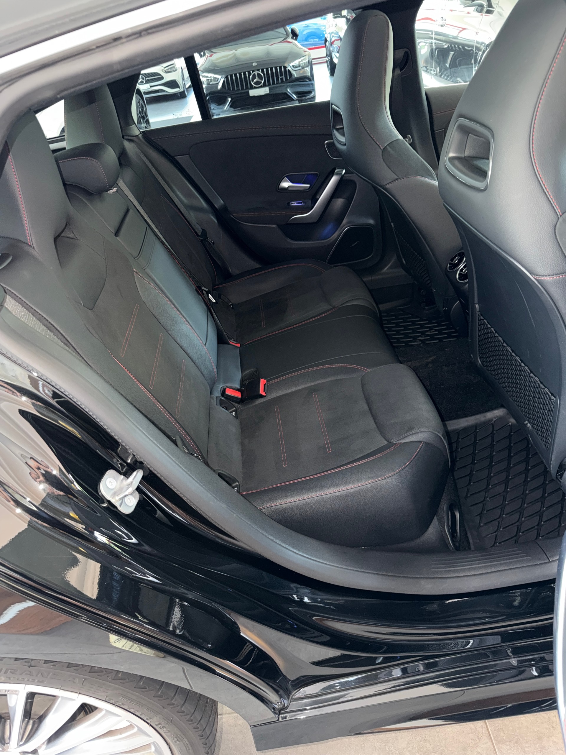 MERCEDES-BENZ CLA Shooting Brake 200 AMG LINE 7G-DCT-image-14