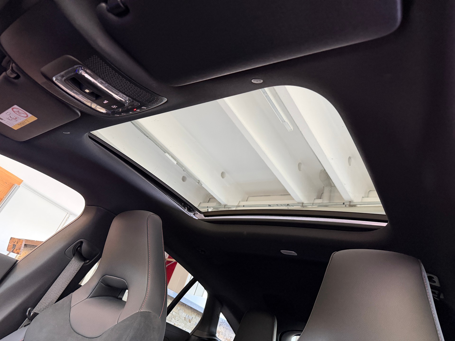 MERCEDES-BENZ CLA Shooting Brake 200 AMG LINE 7G-DCT-image-16
