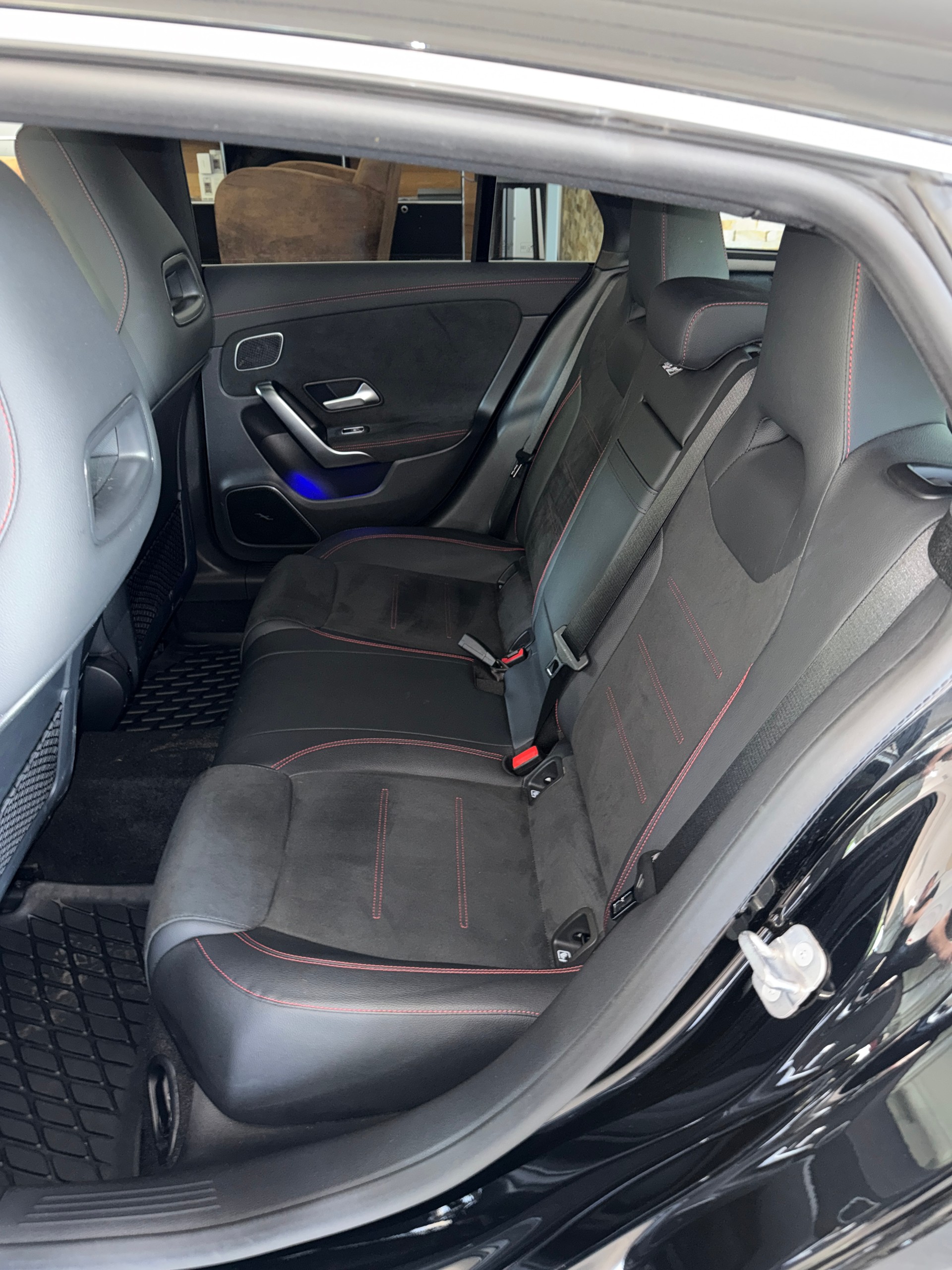 MERCEDES-BENZ CLA Shooting Brake 200 AMG LINE 7G-DCT-image-13