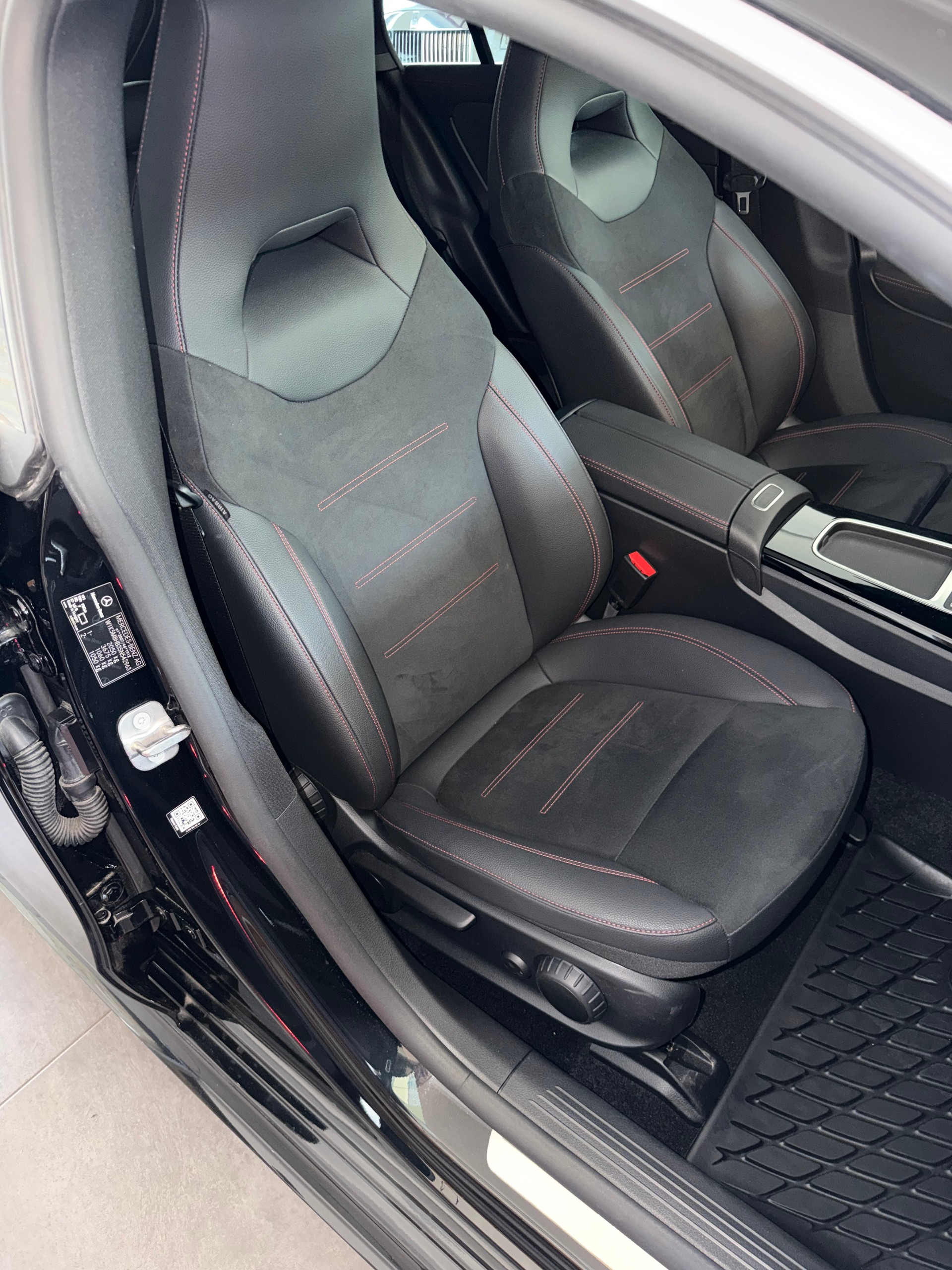 MERCEDES-BENZ CLA Shooting Brake 200 AMG LINE 7G-DCT-image-15