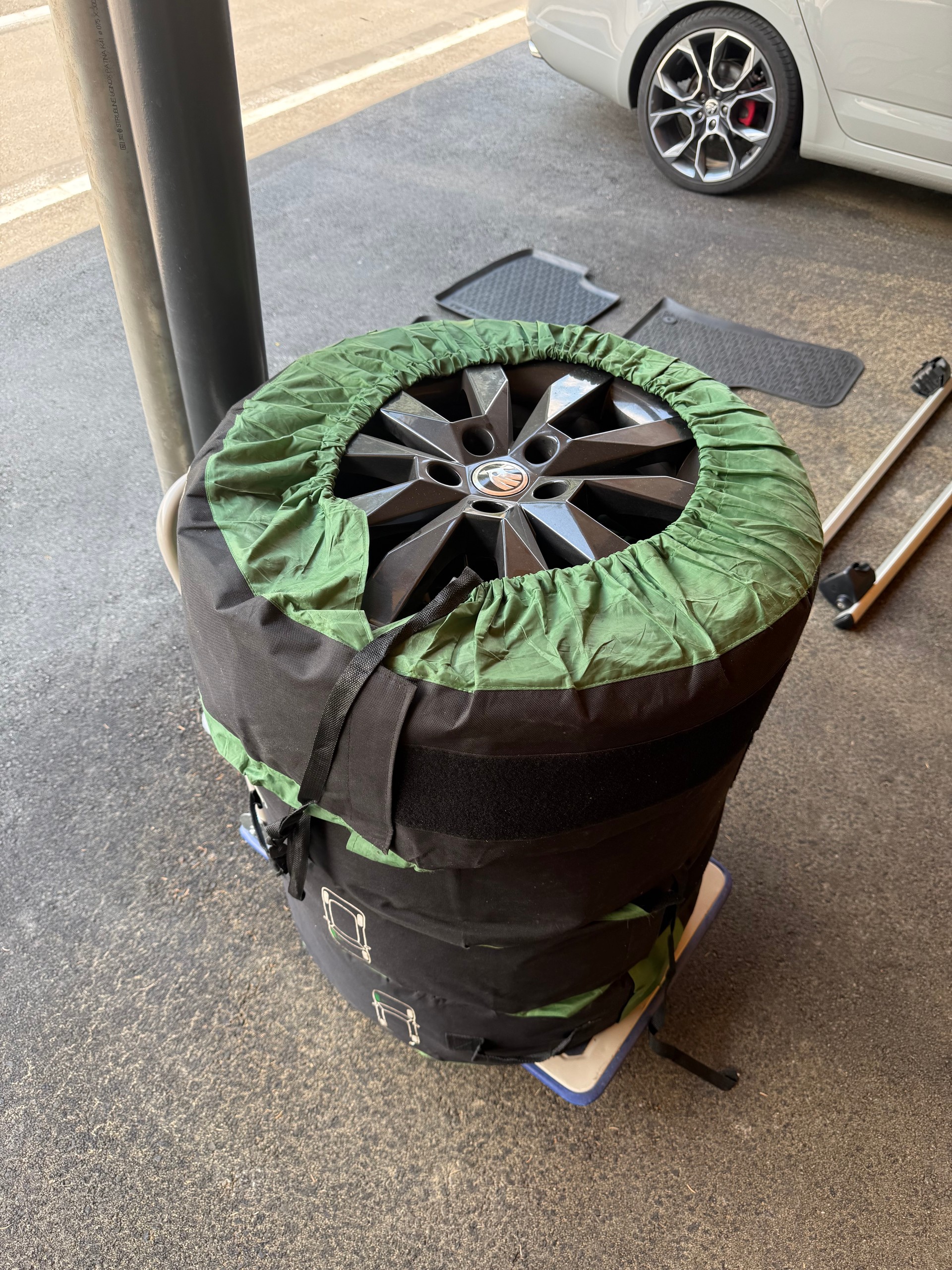SKODA 2.0 TDI 184 RS 4x4 DSG-image-5