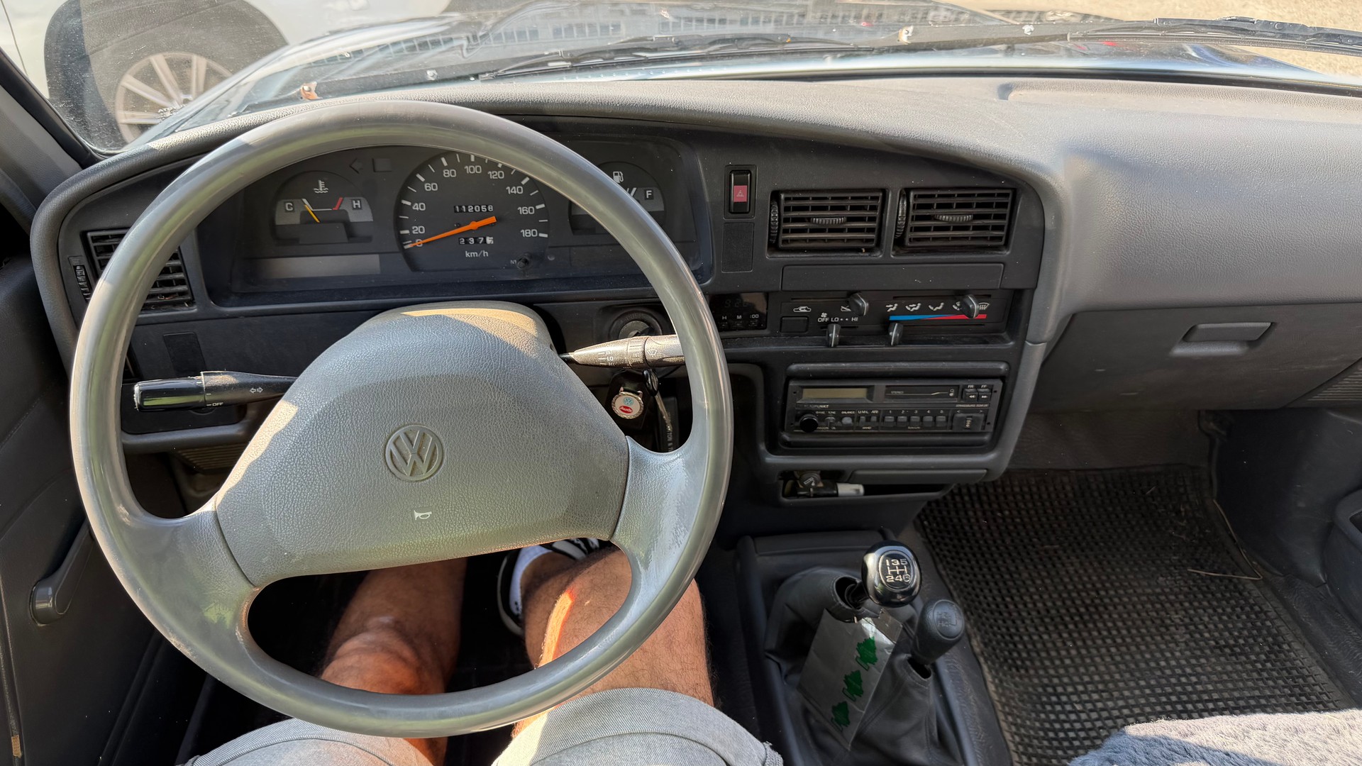 VW Taro 4x4 Normal Cab (CL)-image-9