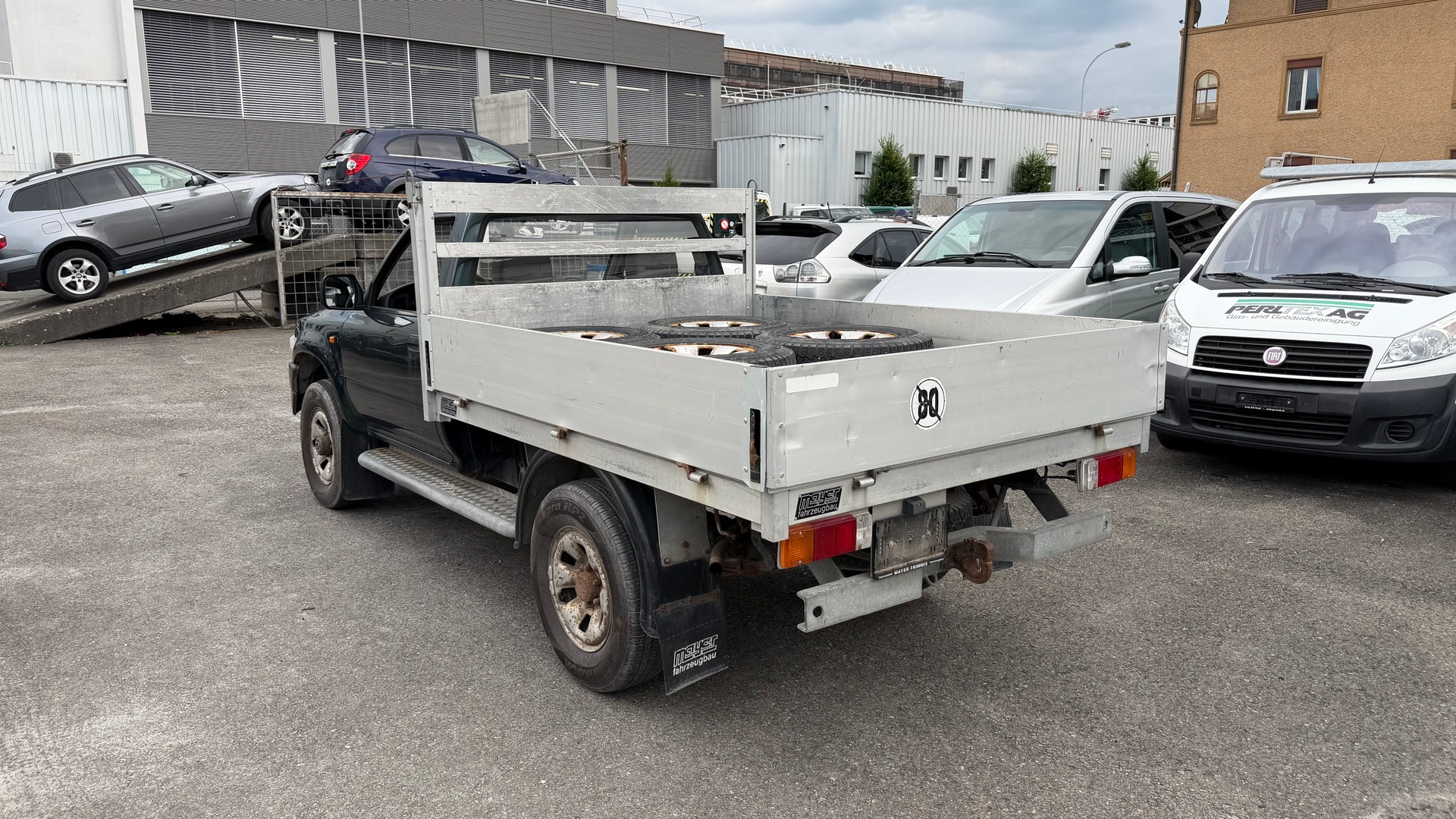 VW Taro 4x4 Normal Cab (CL)-image-2