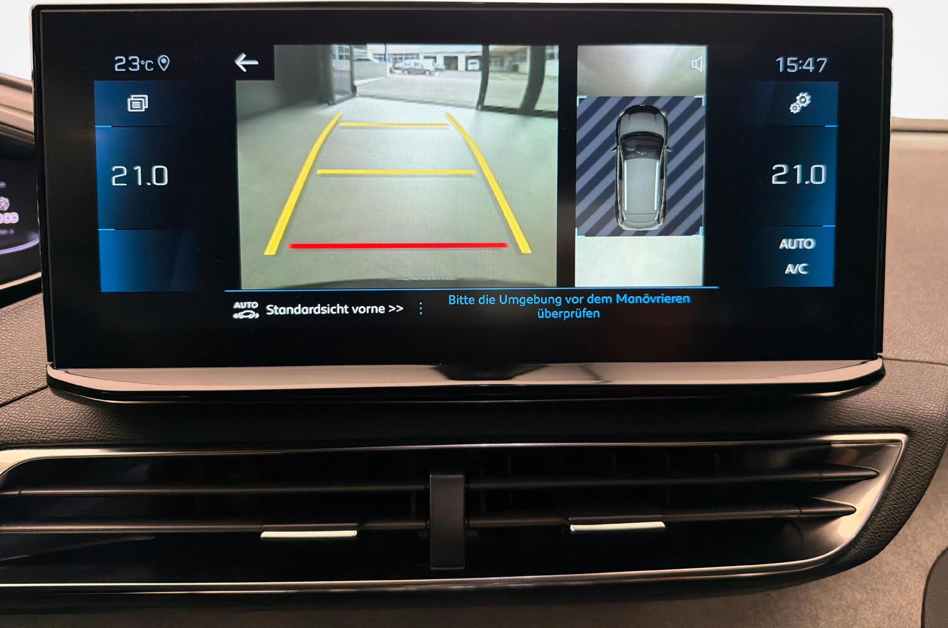 PEUGEOT 3008 1.2 PureTech GT Pack-image-16