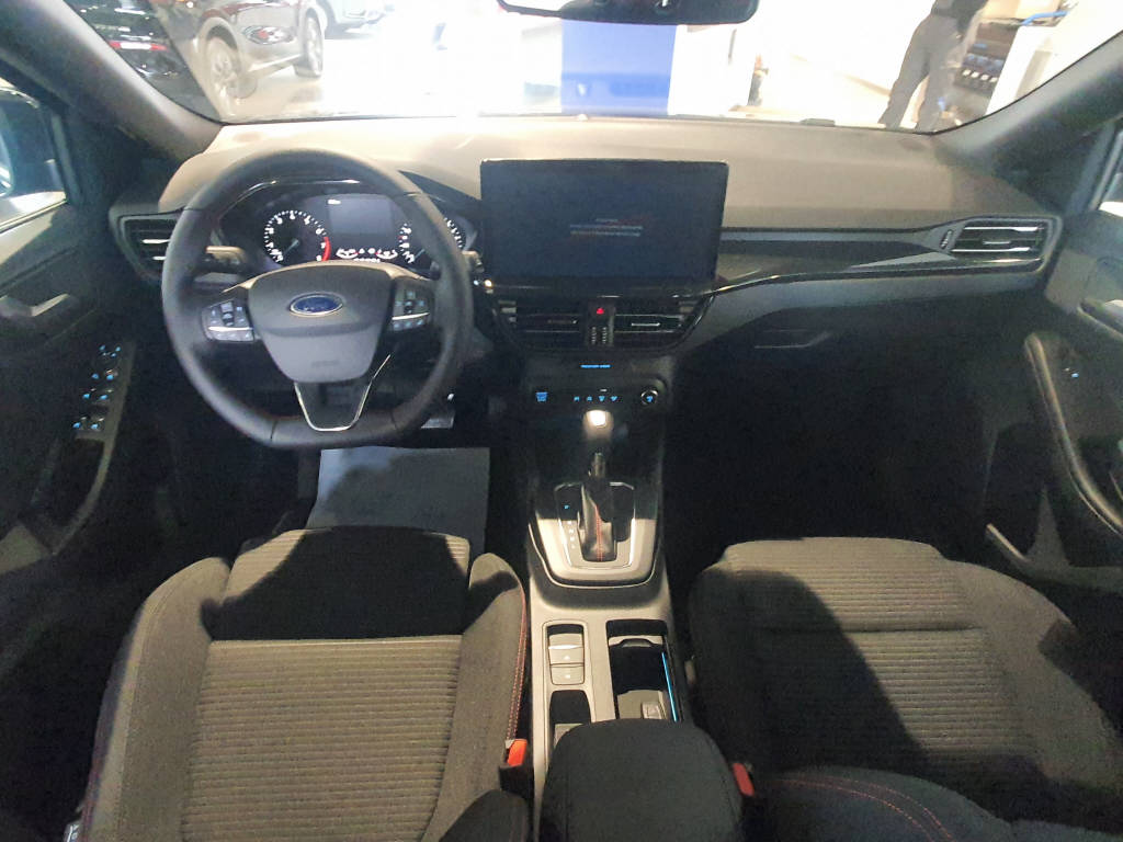 FORD Focus Station Wagon 1.0i EcoB Hybrid 155 ST-Line-image-11